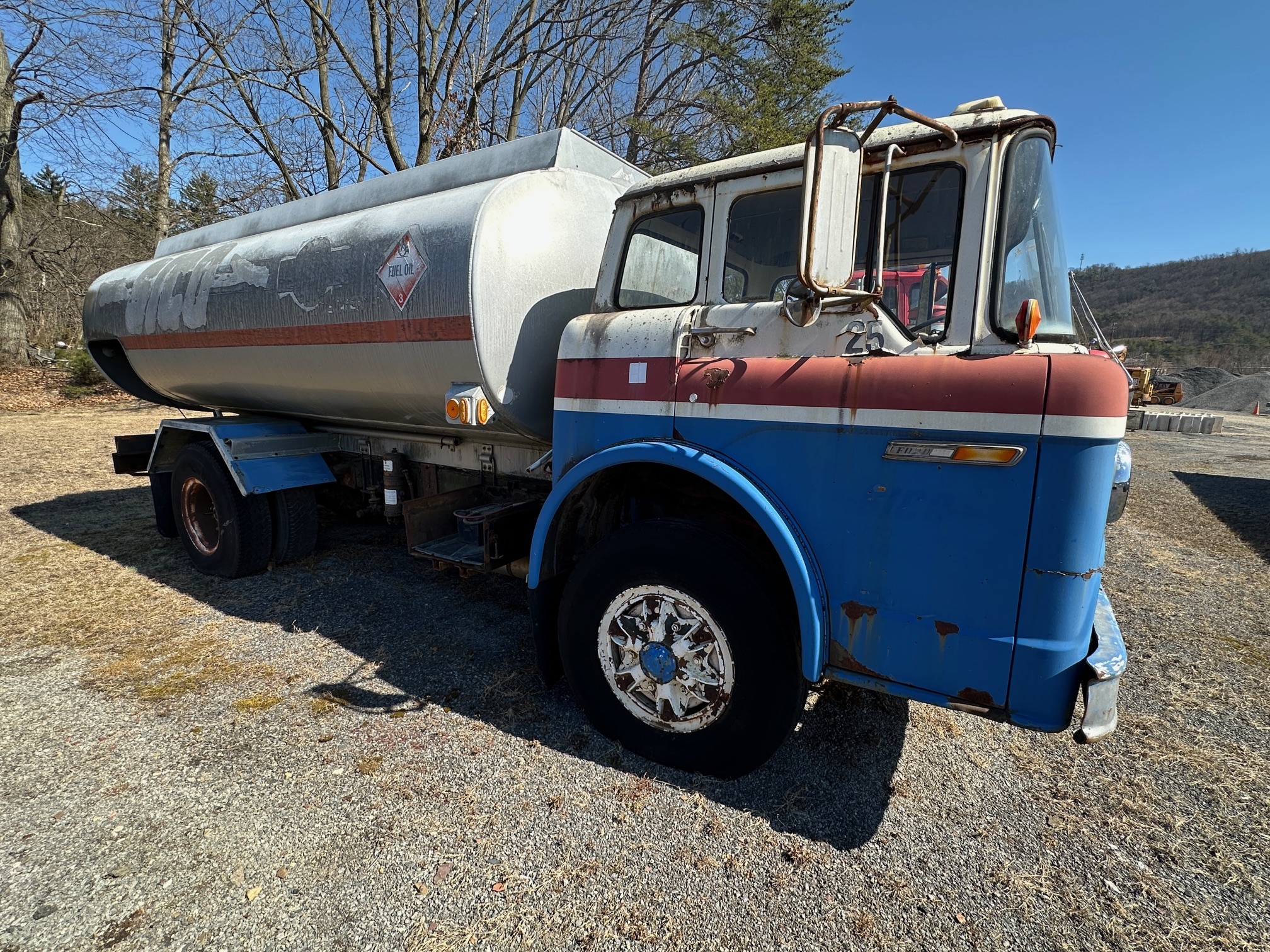 1976 FORD 8000 in Elysburg, PA