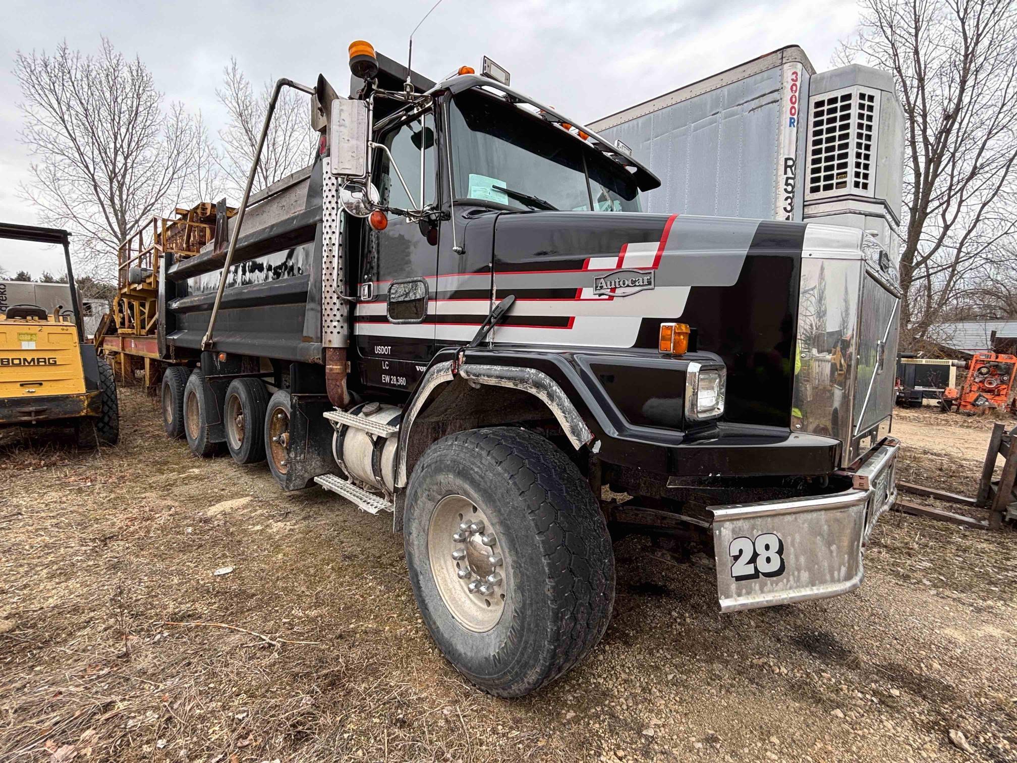 1996 VOLVO Quad-Axle in Juneau, WI