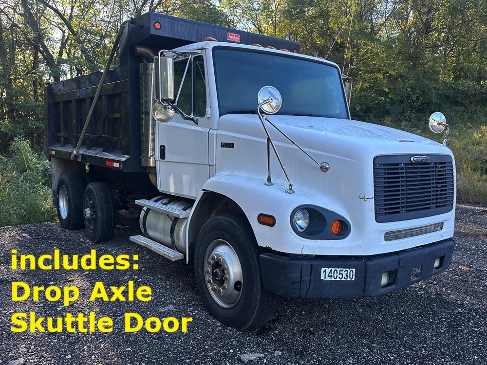 2003 FREIGHTLINER FL112 in Prairieville, OH