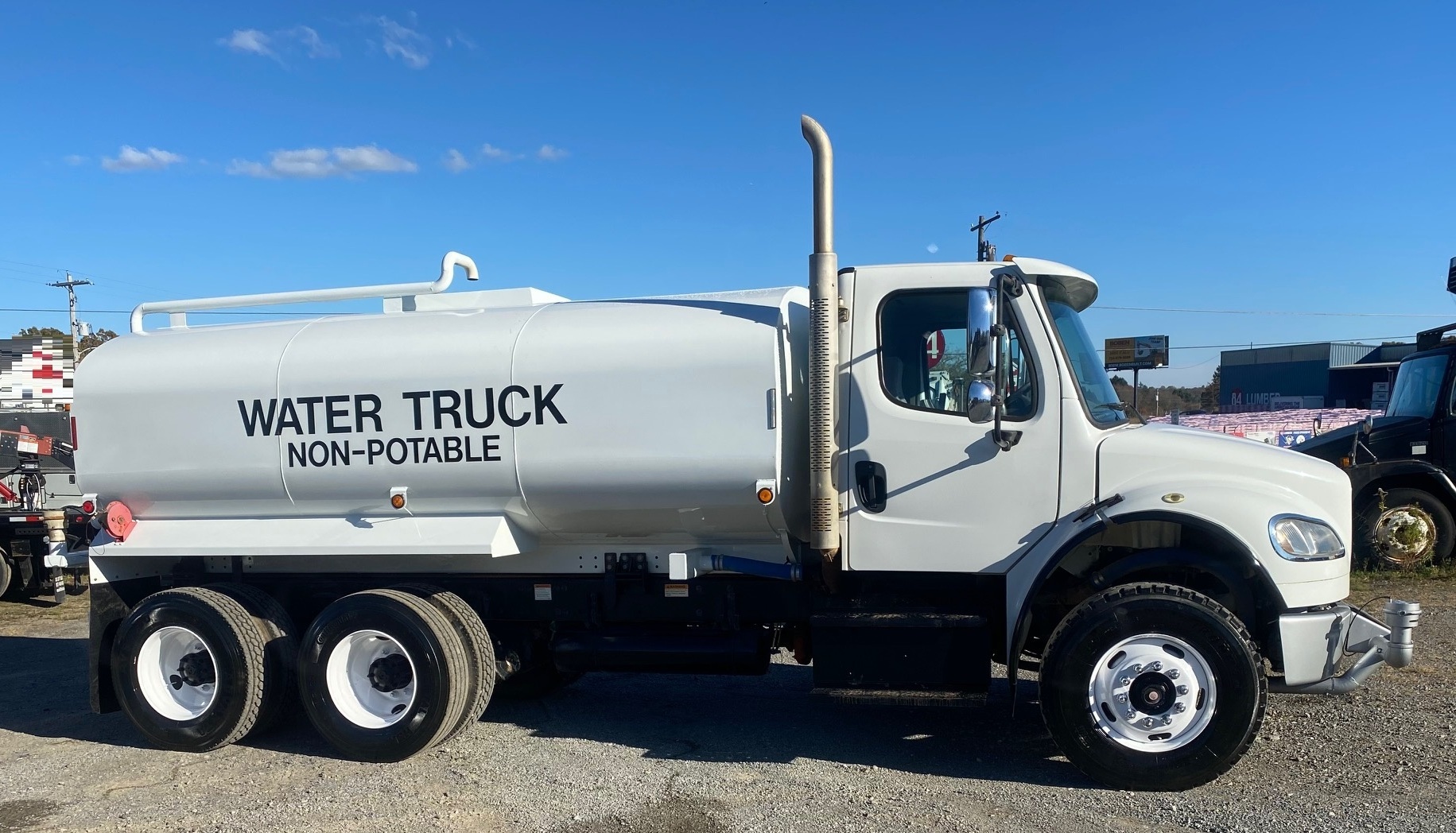 2014 FREIGHTLINER M2 106 in Prospect, PA