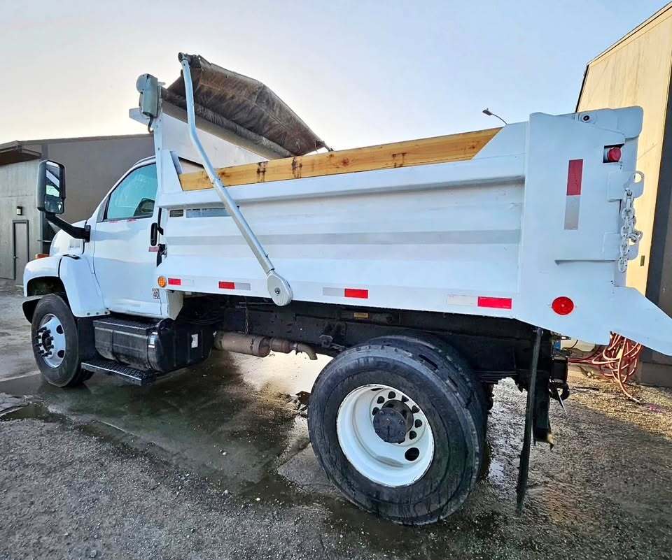 2008 GMC 7500 in Prairieville, LA