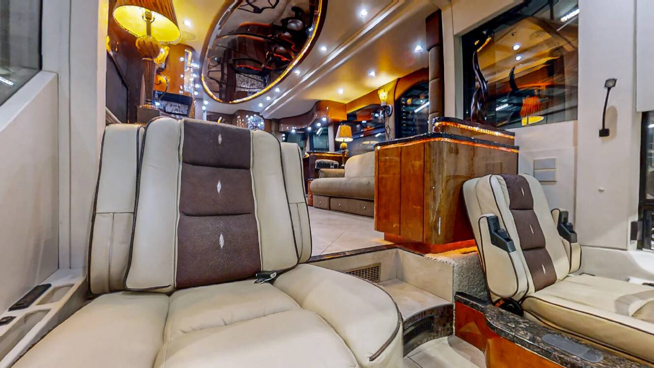 A photo of this 2009 Prevost Millennium H3-45