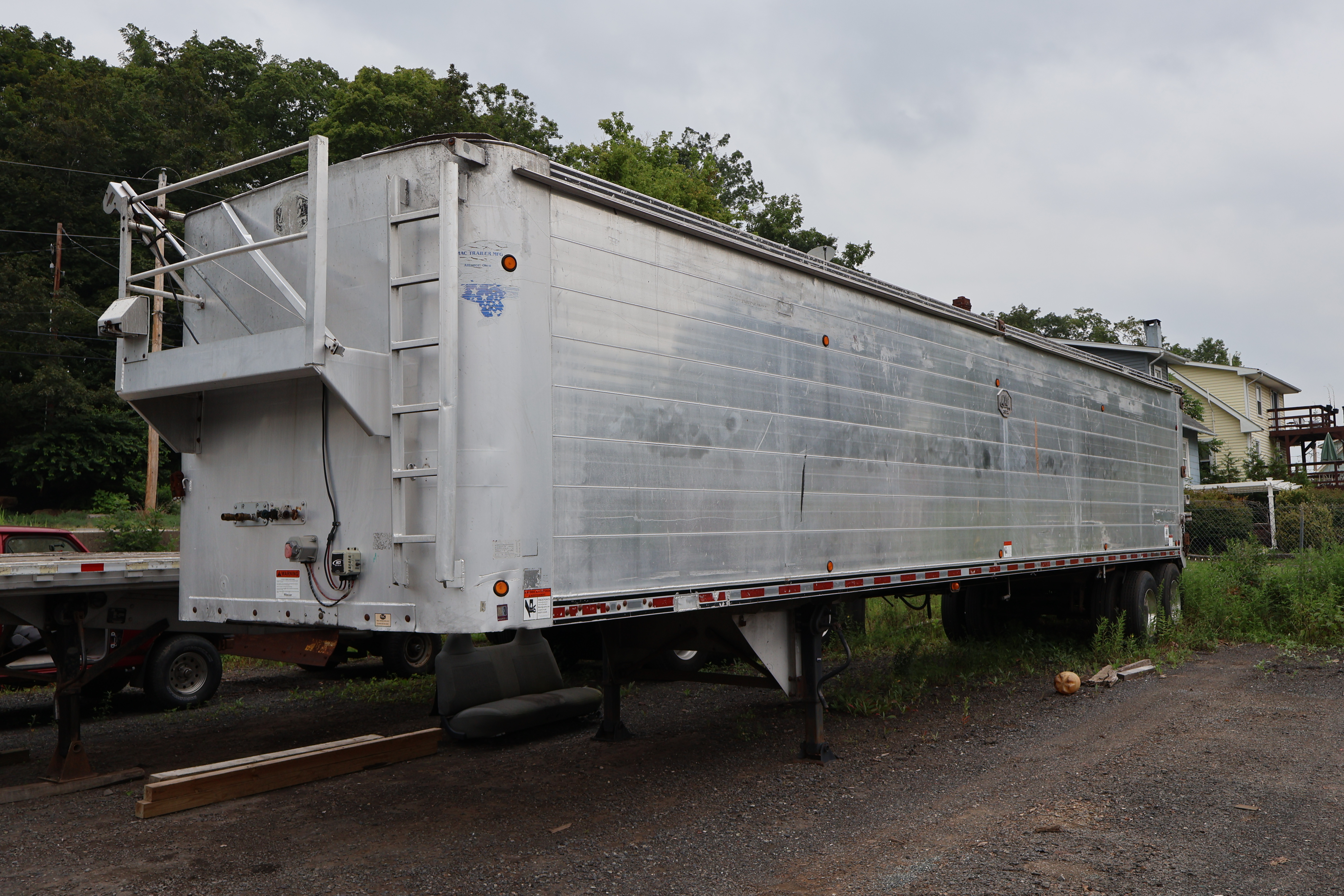 2006 MAC LTT 42 ft in Allentown, PA
