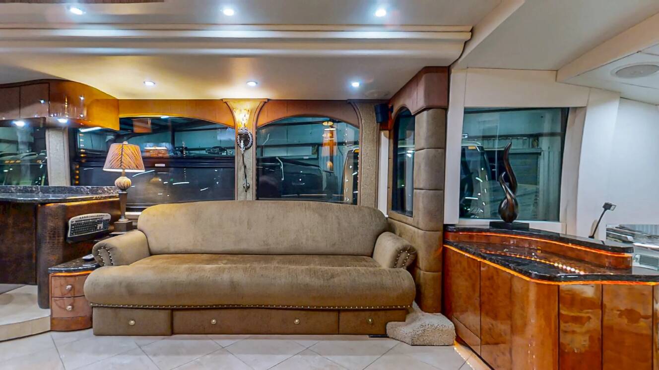 A photo of this 2009 Prevost Millennium H3-45