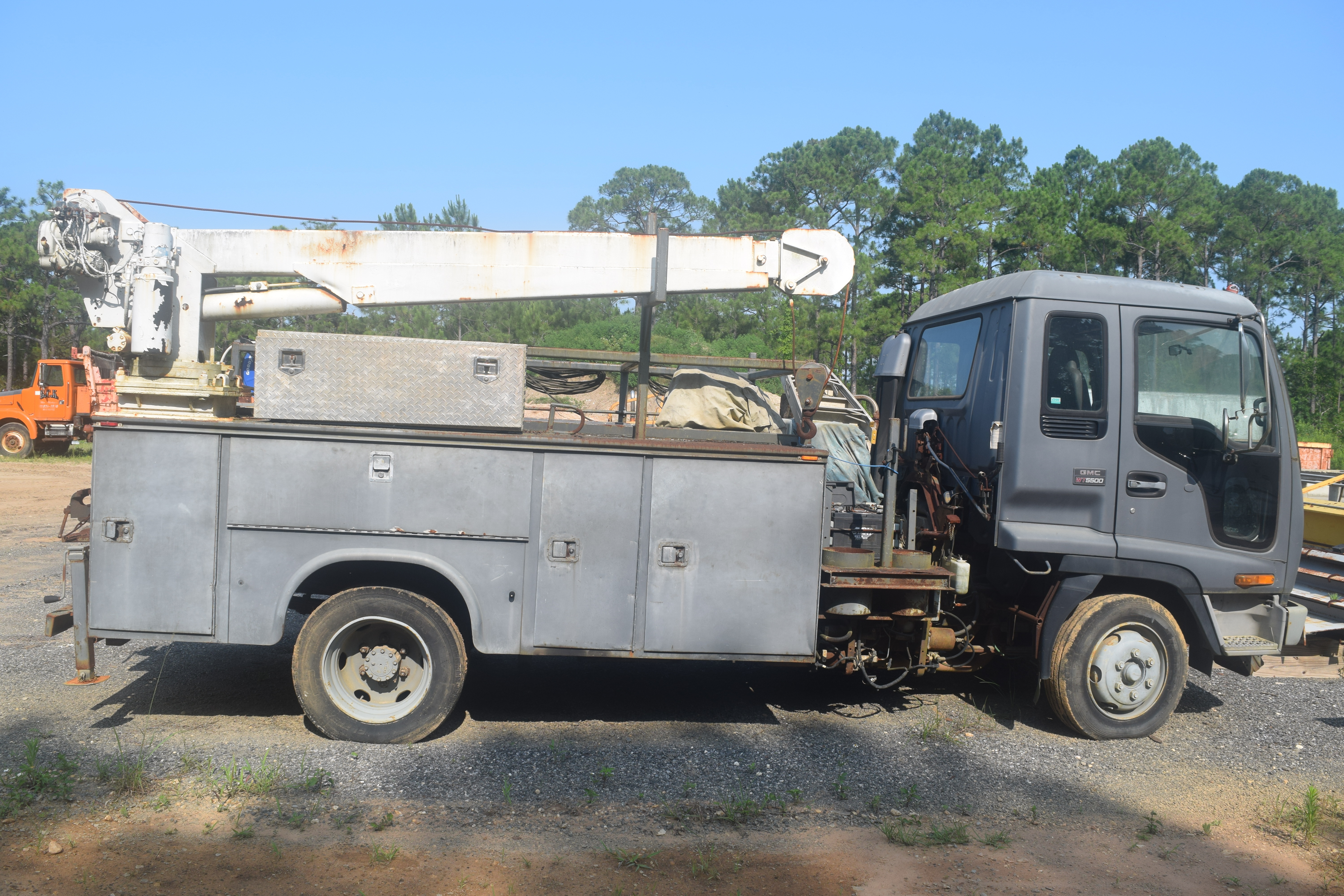 2001 GMC WT5500 in Prairieville, LA