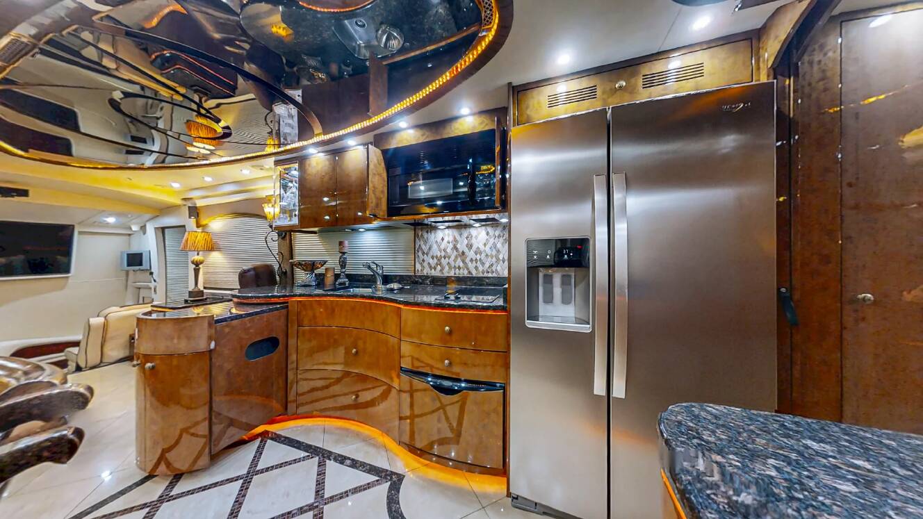 A photo of this 2009 Prevost Millennium H3-45