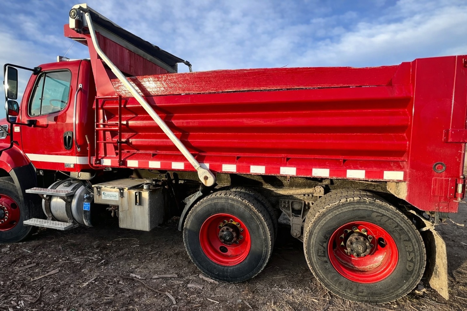 2014 FREIGHTLINER 108 SD Dump Truck in Salt Lake City, UT