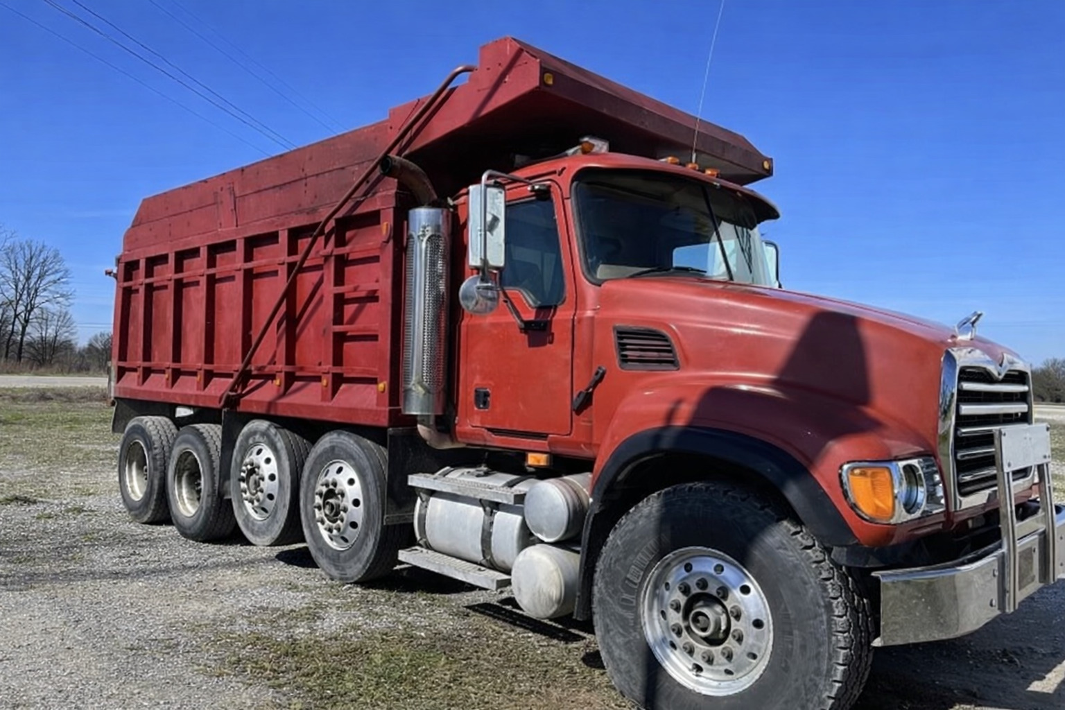 2003 MACK CV713 in Prairieville, OH
