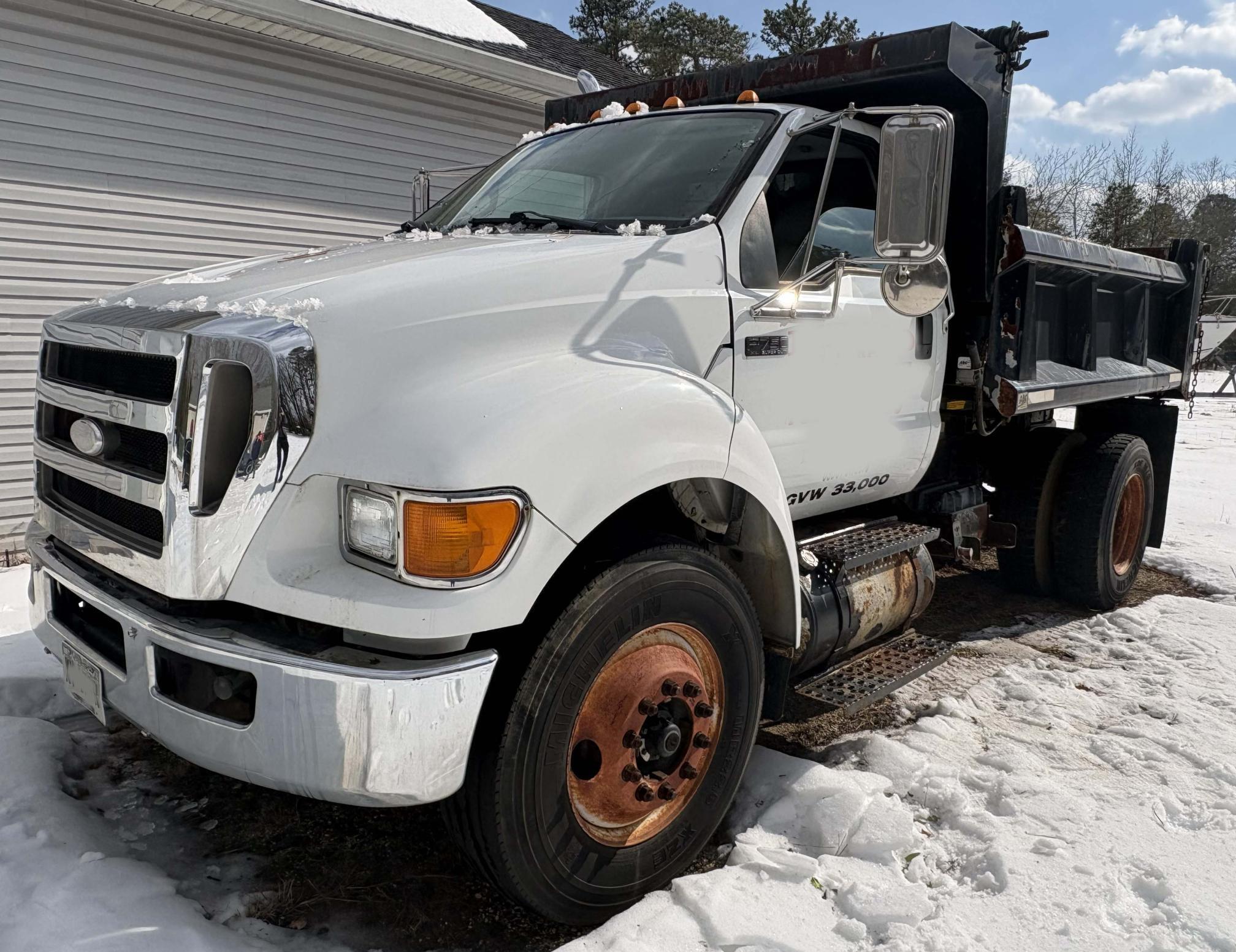 2008 FORD F-750 XL Super Duty in Prairieville, LA