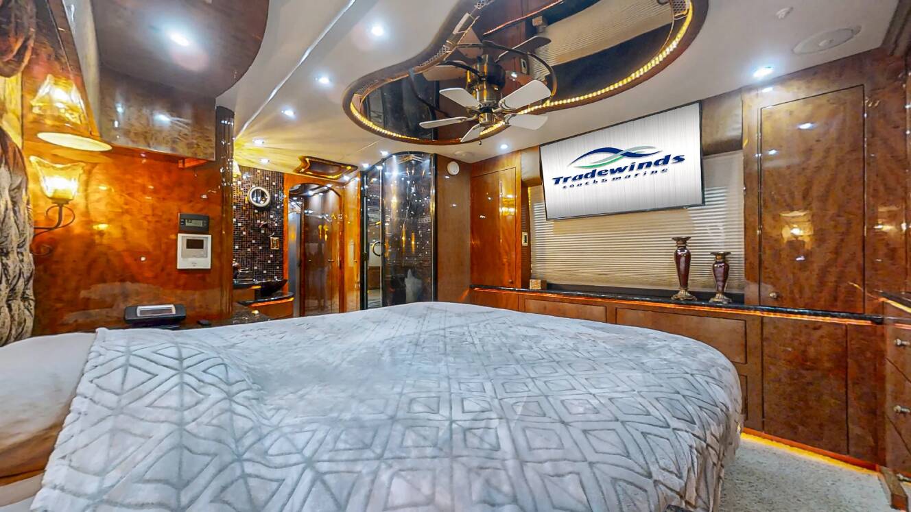 A photo of this 2009 Prevost Millennium H3-45