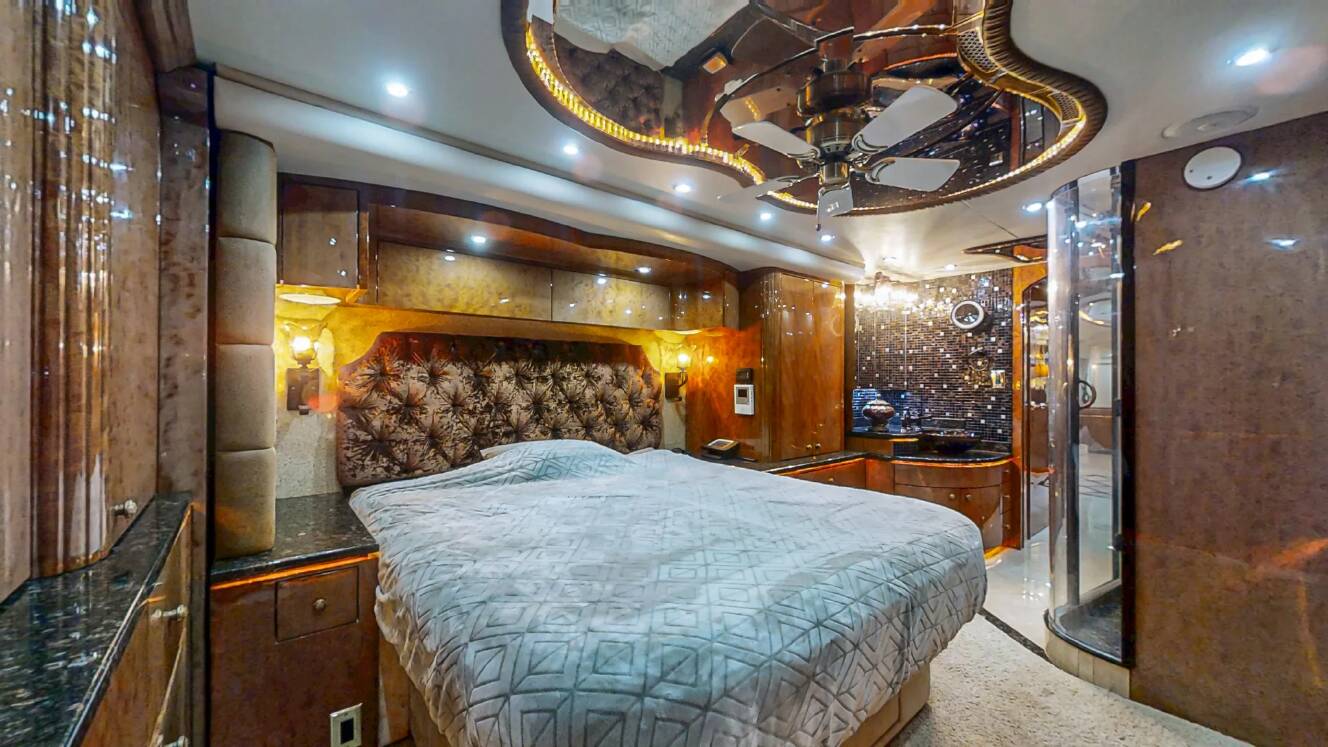 A photo of this 2009 Prevost Millennium H3-45