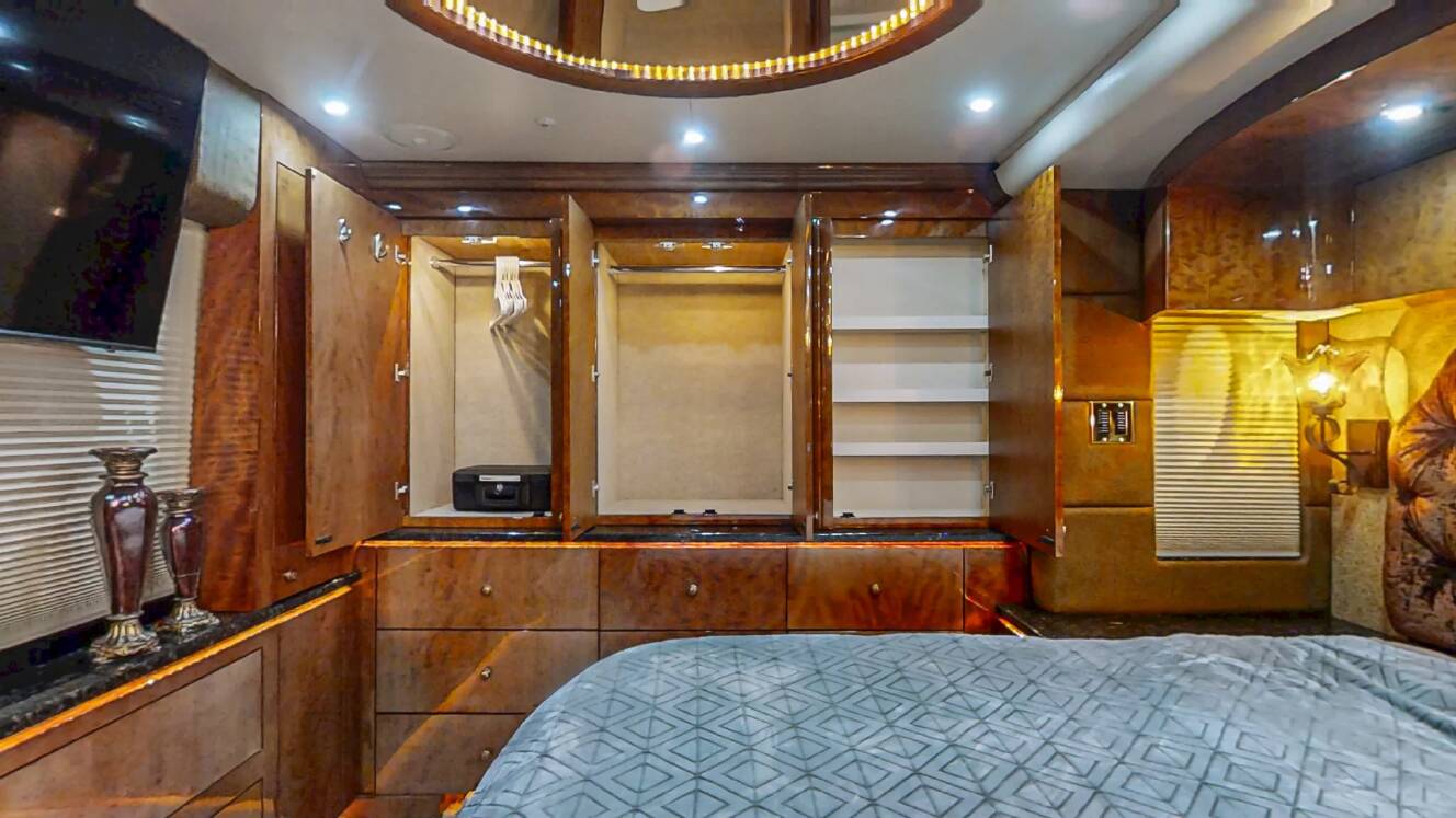 A photo of this 2009 Prevost Millennium H3-45