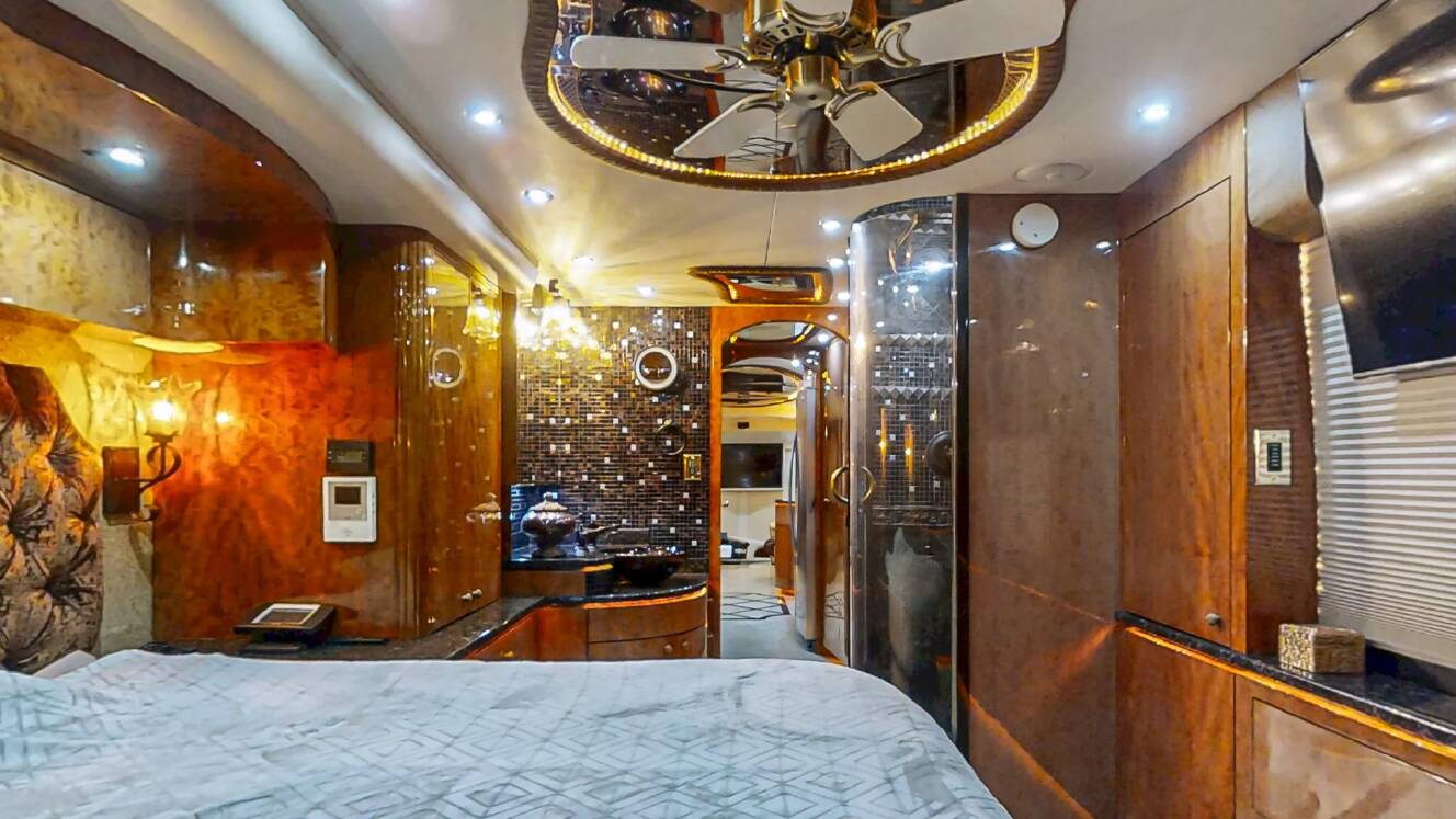 A photo of this 2009 Prevost Millennium H3-45