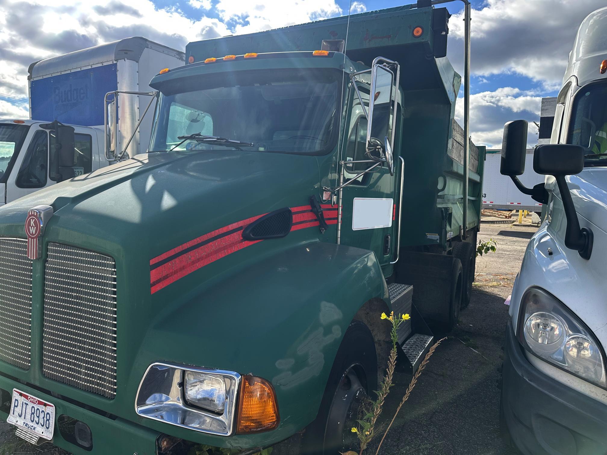 2004 KENWORTH T300 in Prairieville, OH