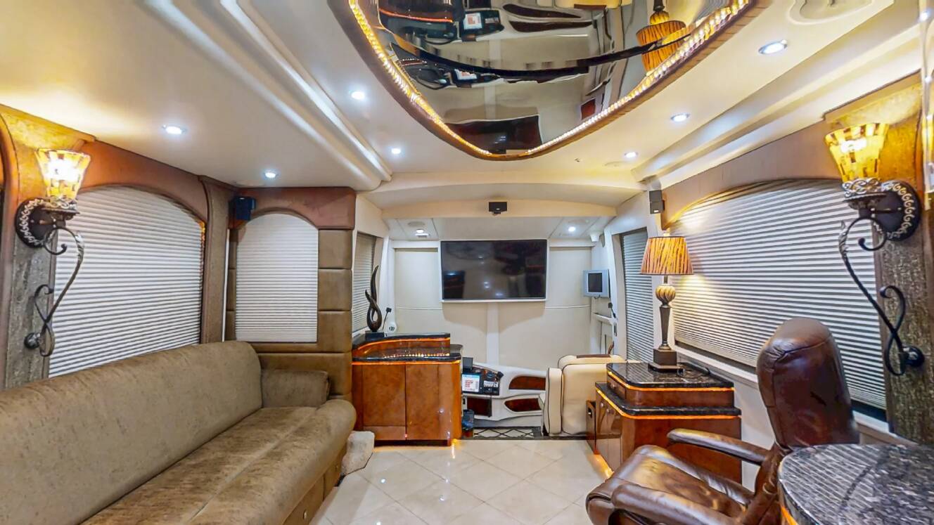 A photo of this 2009 Prevost Millennium H3-45