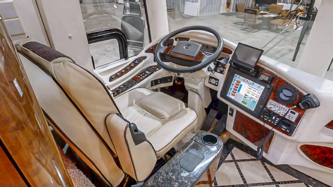 A photo of this 2009 Prevost Millennium H3-45