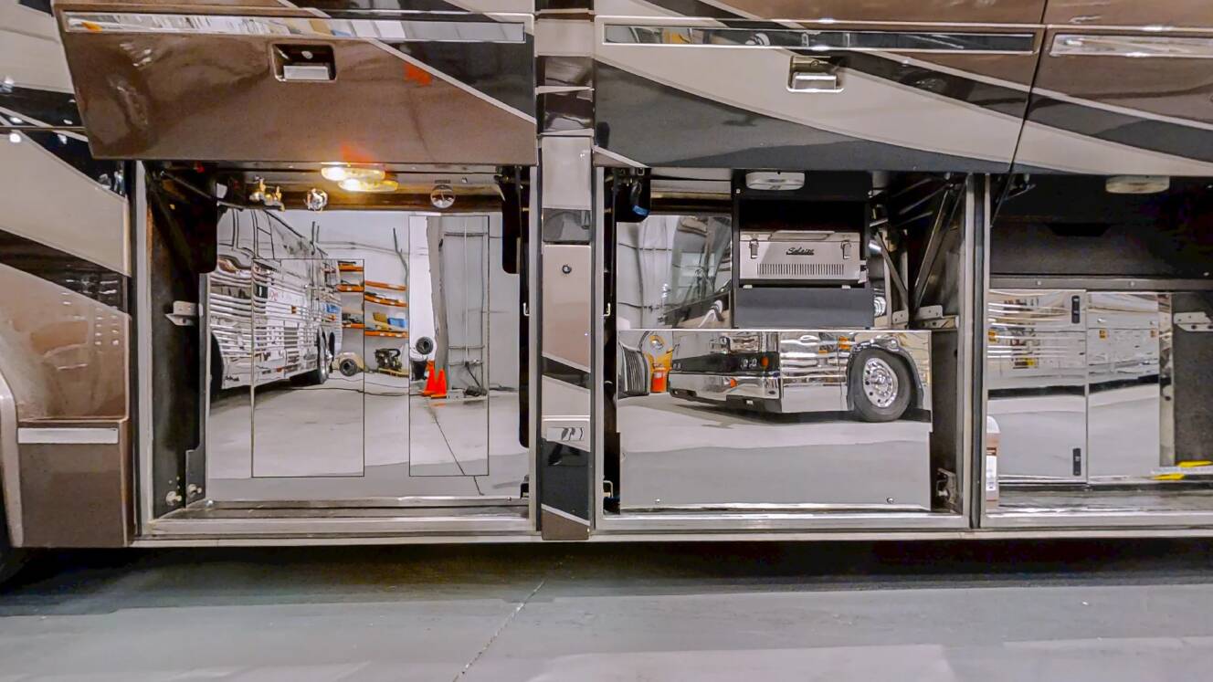 A photo of this 2009 Prevost Millennium H3-45