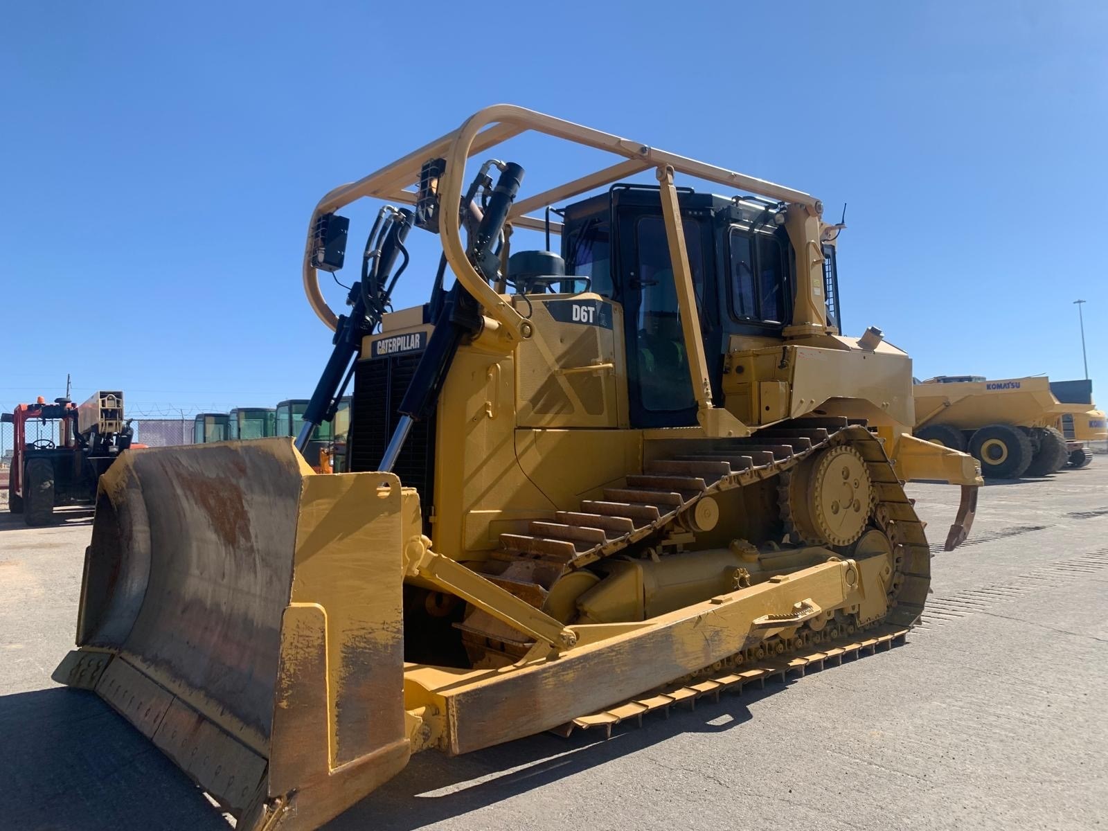 2011 CATERPILLAR D6T XL in Houston, TX