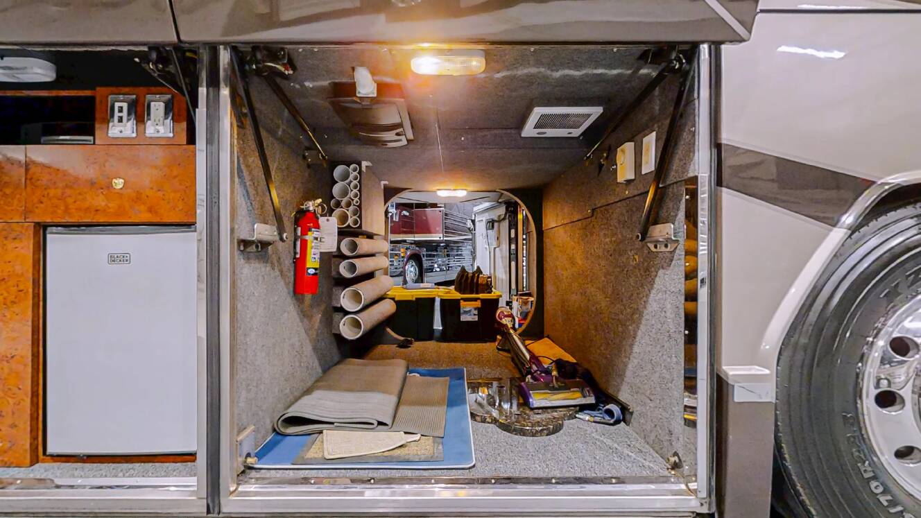 A photo of this 2009 Prevost Millennium H3-45