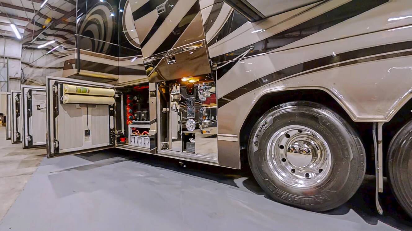 A photo of this 2009 Prevost Millennium H3-45