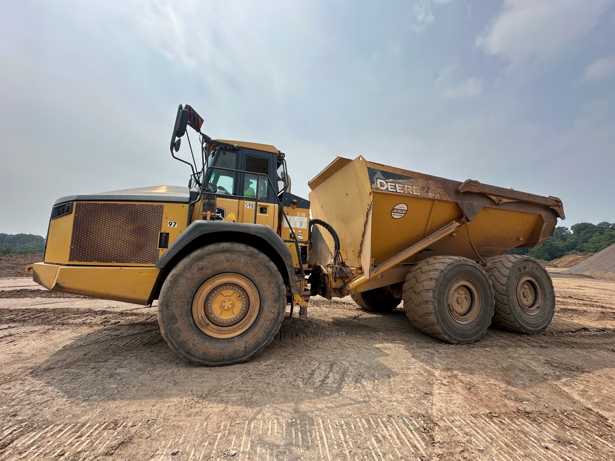 2014 DEERE 460E Off Road Dump in Prairieville, LA