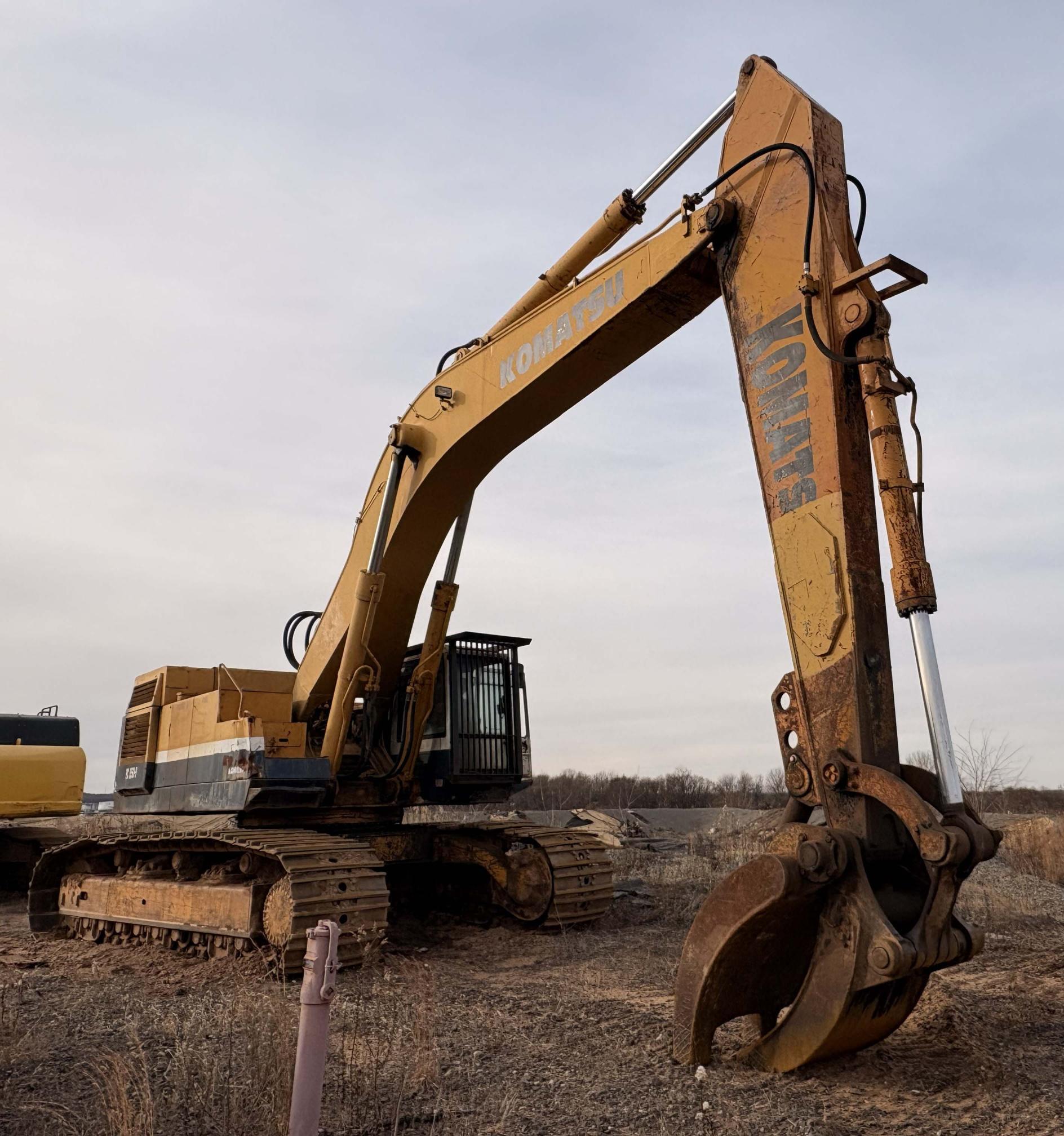 KOMATSU DRESSER PC650LC-5 in Prairieville, LA