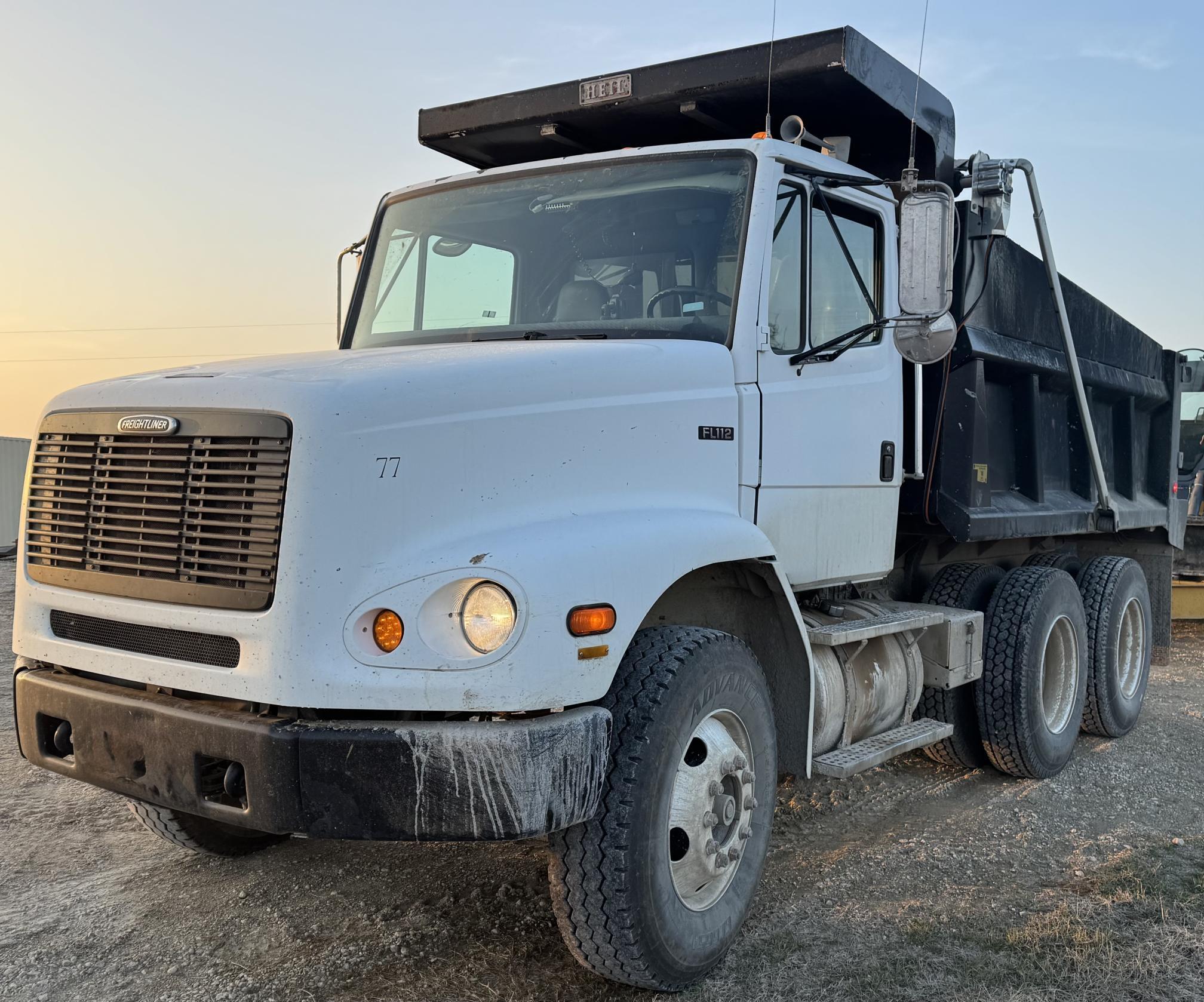 2004 FREIGHTLINER FL112 in Castle, OK