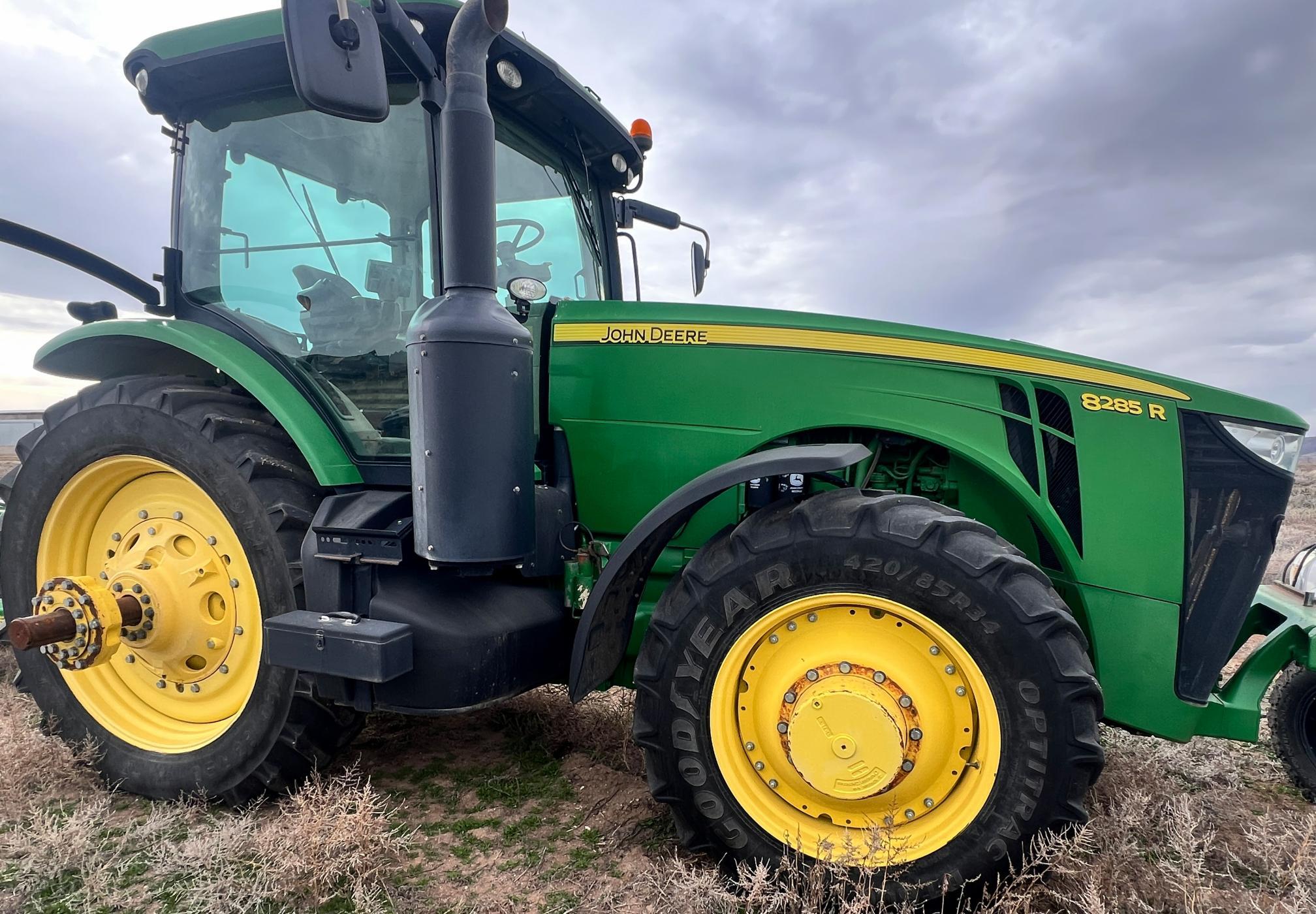2011 JOHN DEERE 8285R in St George, UT