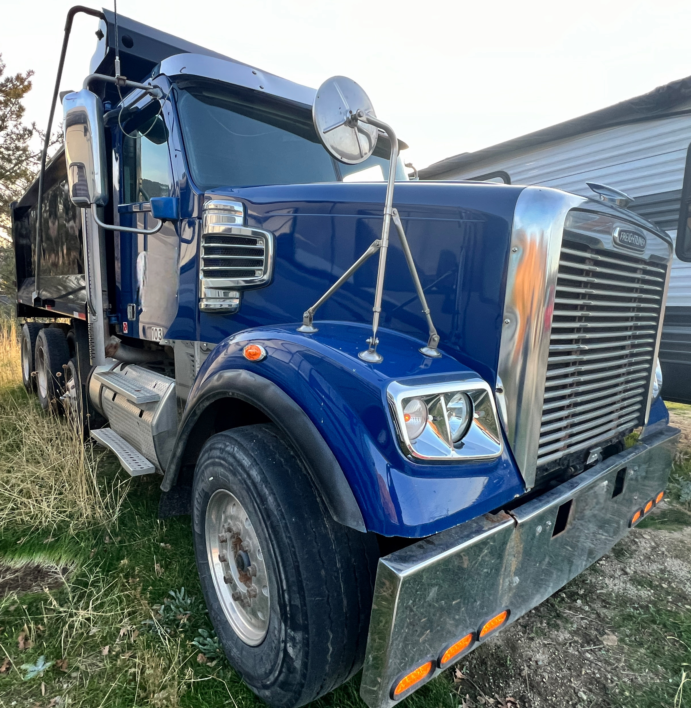 2012 FREIGHTLINER Cornado SD122 in Prairieville, LA