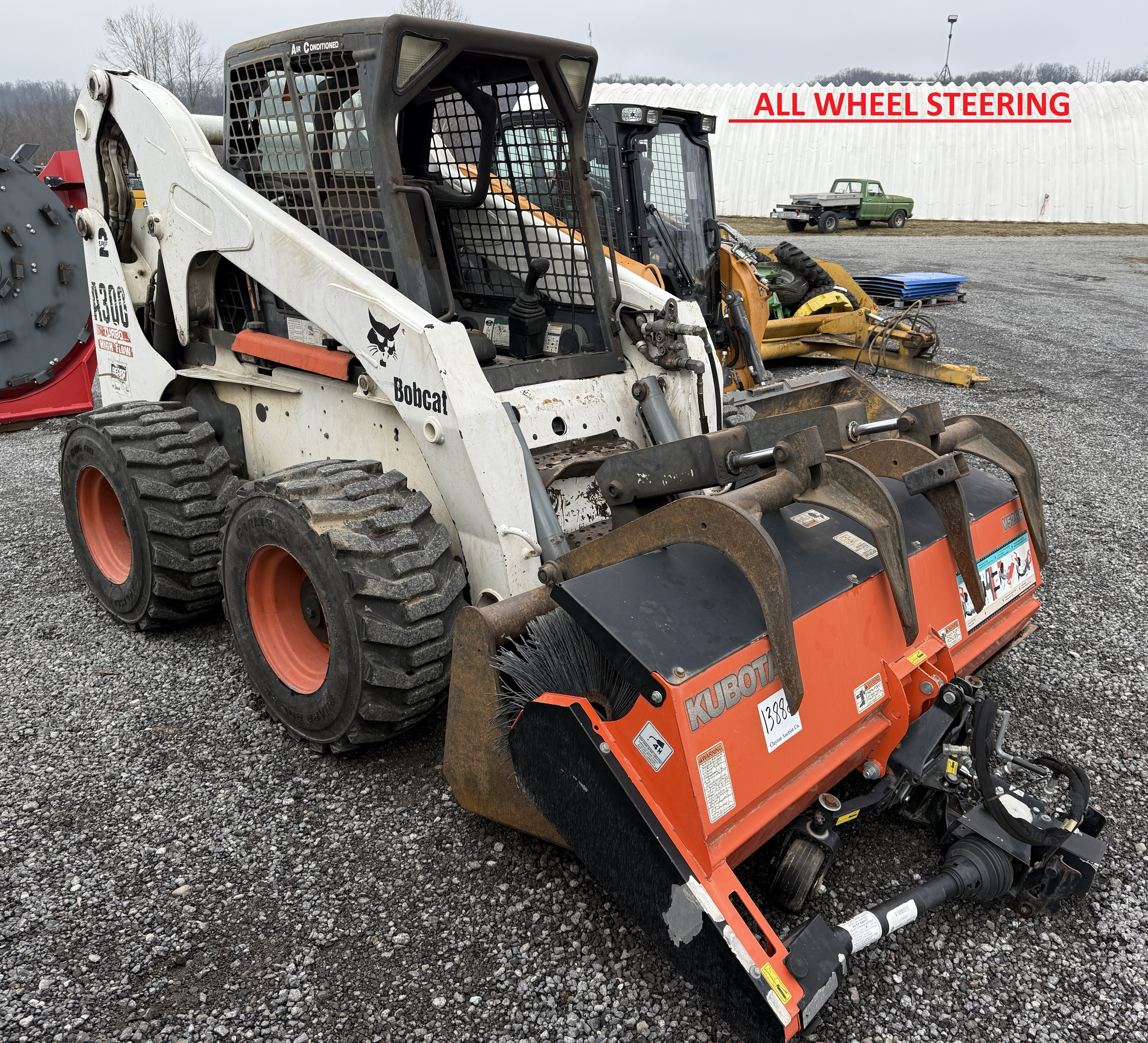 2005 BOBCAT A300 in Prairieville, IN