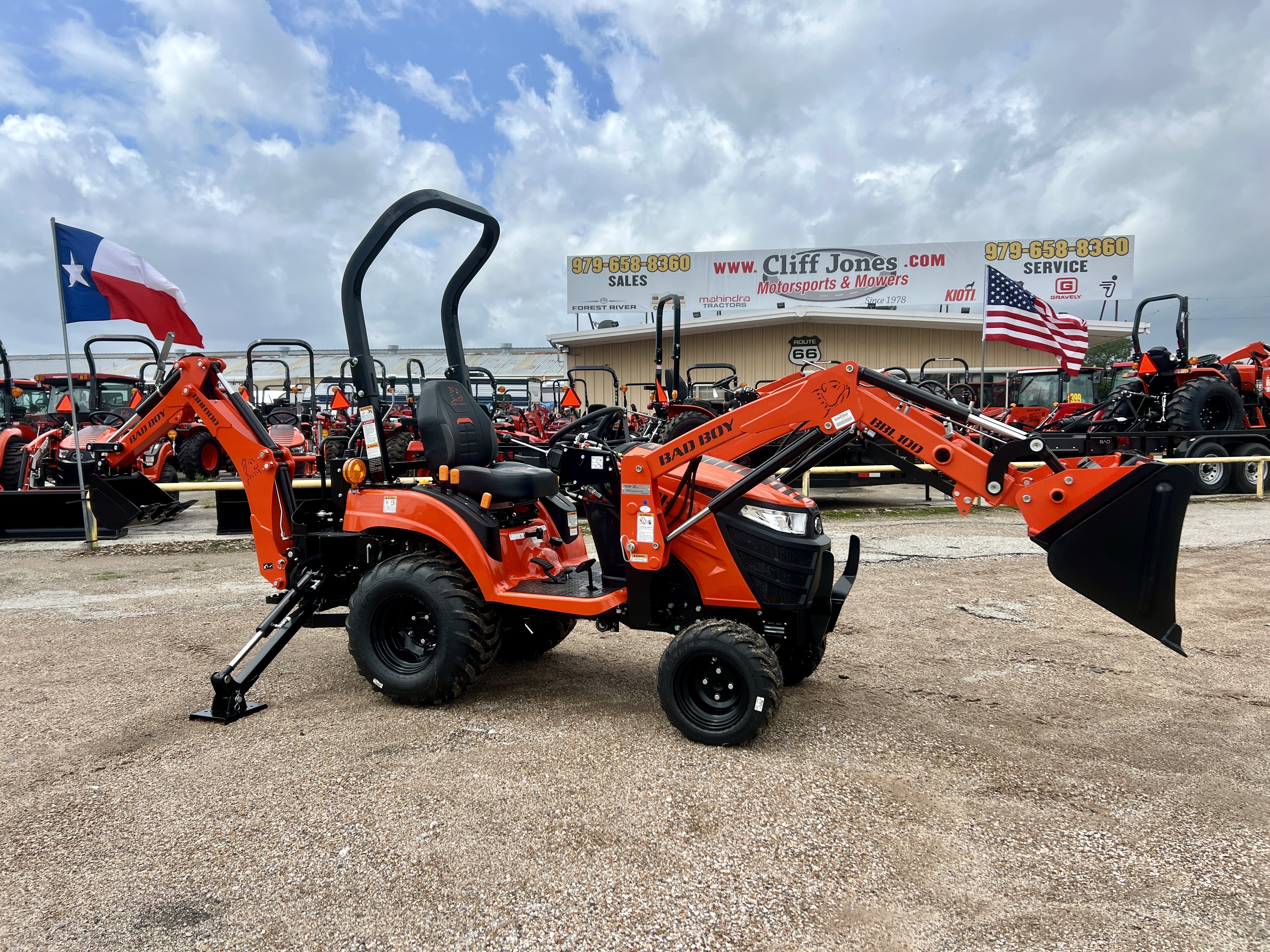 2026 Bad Boy Tractors 1022H HST w/Backhoe in Sealy, TX