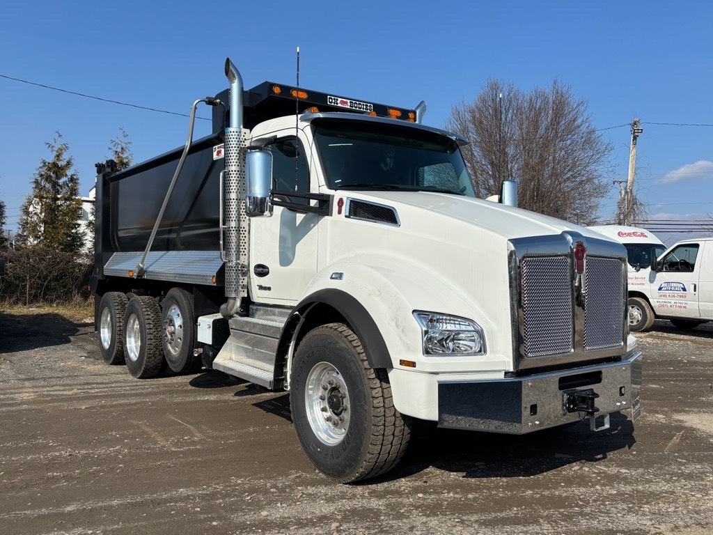 2025 KENWORTH T880 in Upper Marlboro, MD