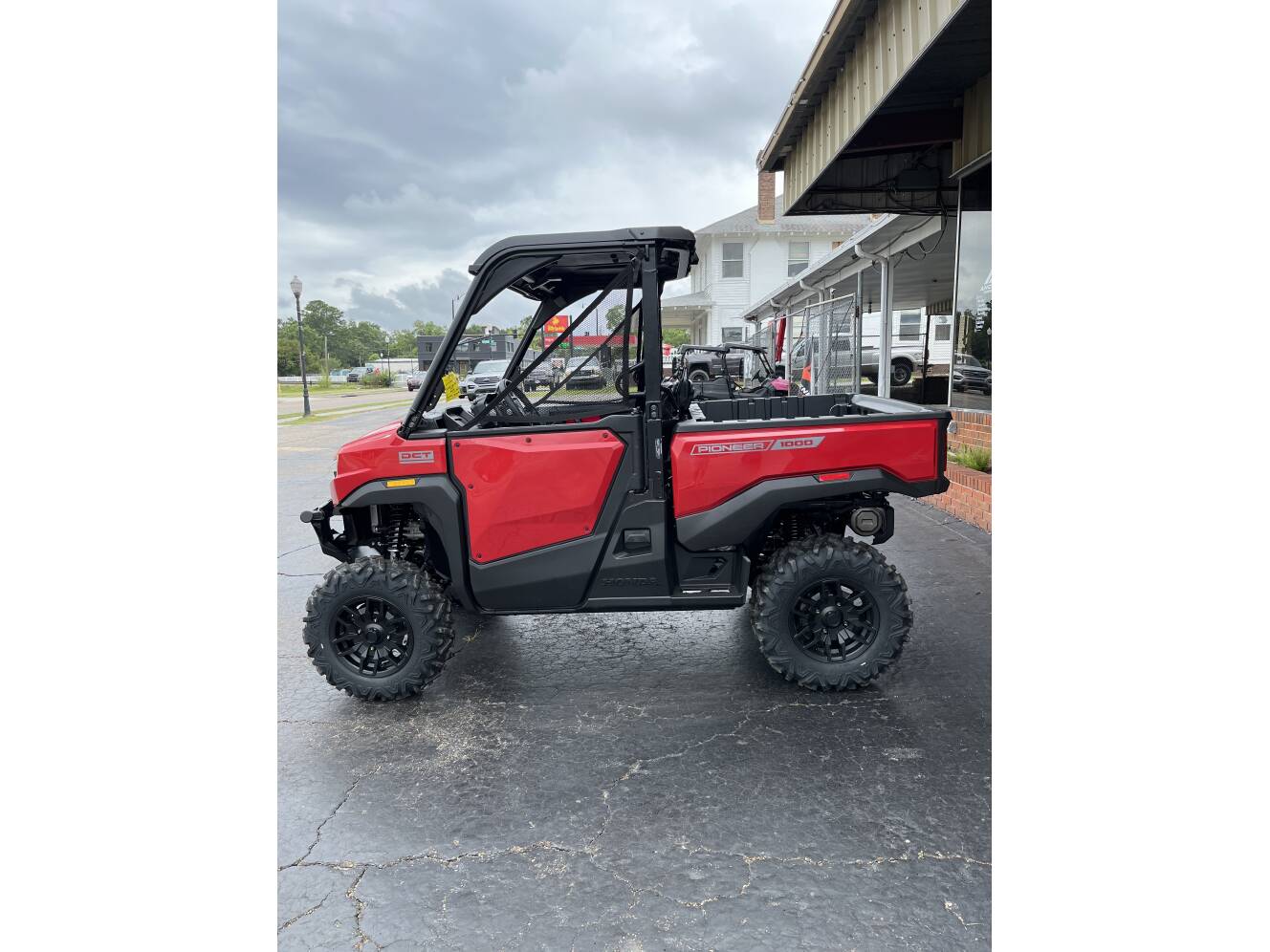 A photo of this 2026 Honda PIONEER 1000 DELUXE