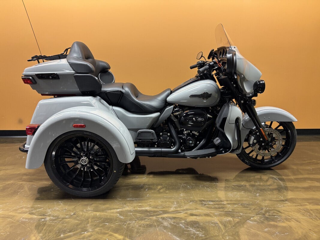 2025 Harley-Davidson Tri Glide Ultra ULTRA CLASSIC in Winterville, NC