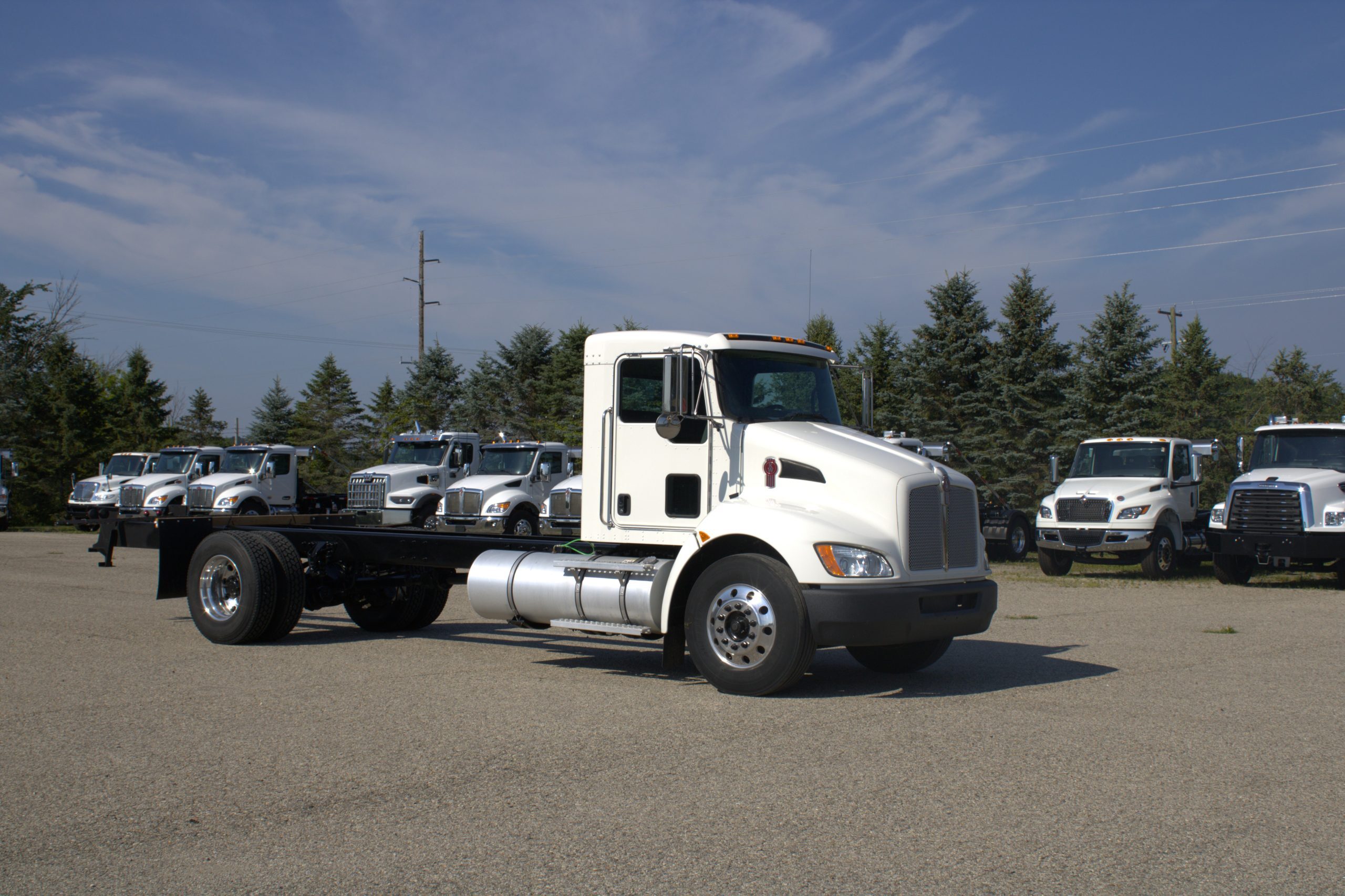 2019 KENWORTH T370 in Clare, MI