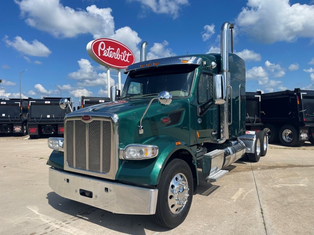 2022 PETERBILT 567 in Strafford, MO