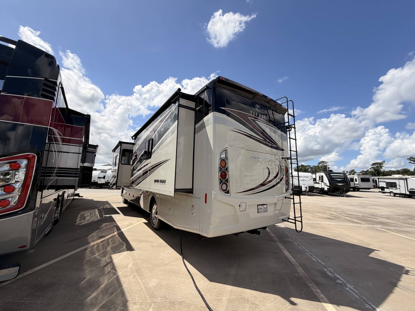 2018 Tiffin OPEN ROAD 34PA in spring TX