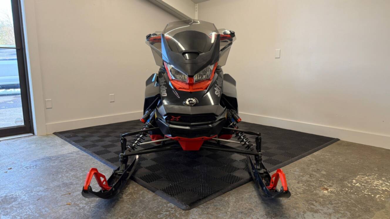 A photo of this 2022 Ski-Doo Renegade 850 E-TEC XRS
