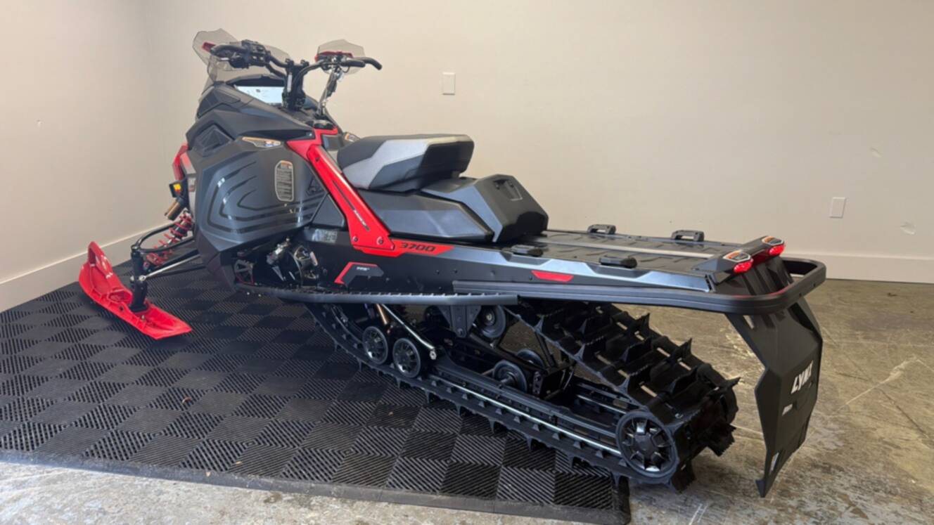 A photo of this 2026 Lynx Xterrain RE 850 E-TEC