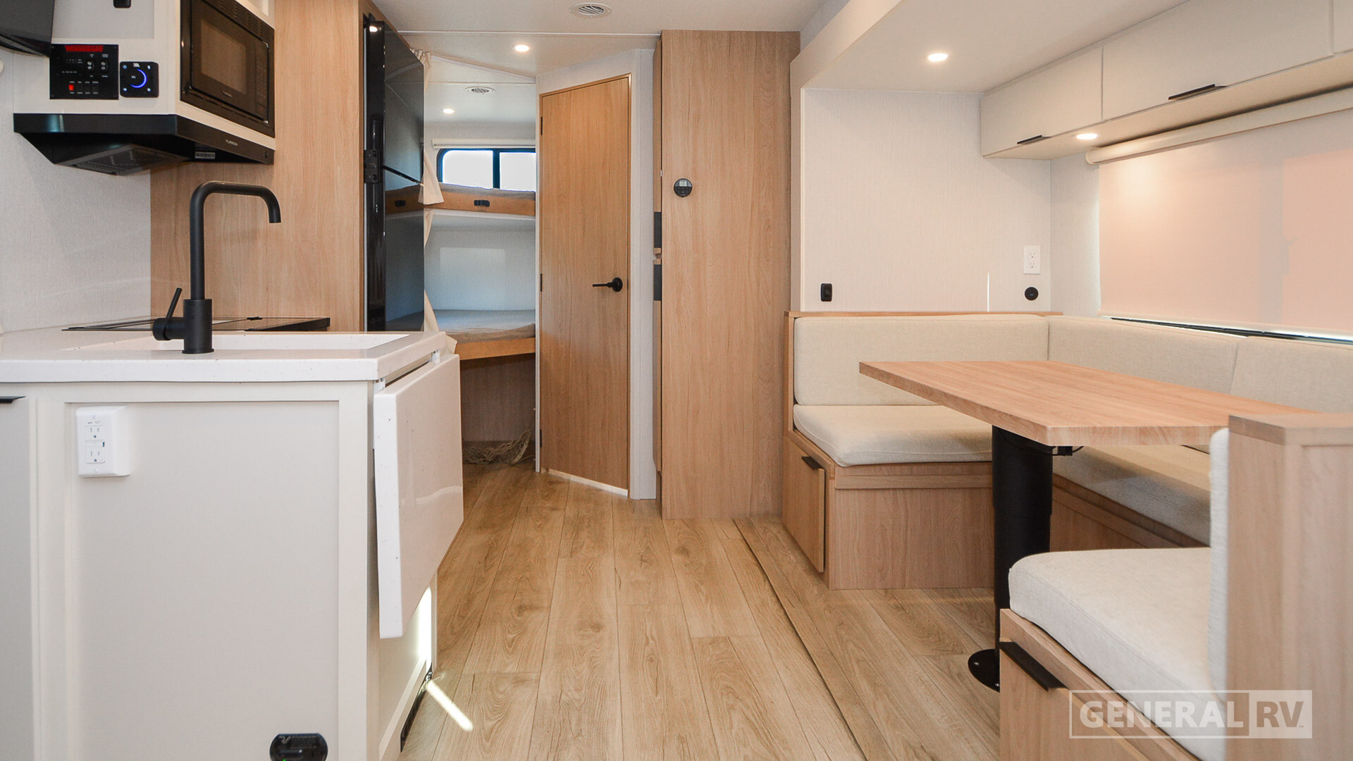 2026 Winnebago THRIVE 22MBH in winter garden FL