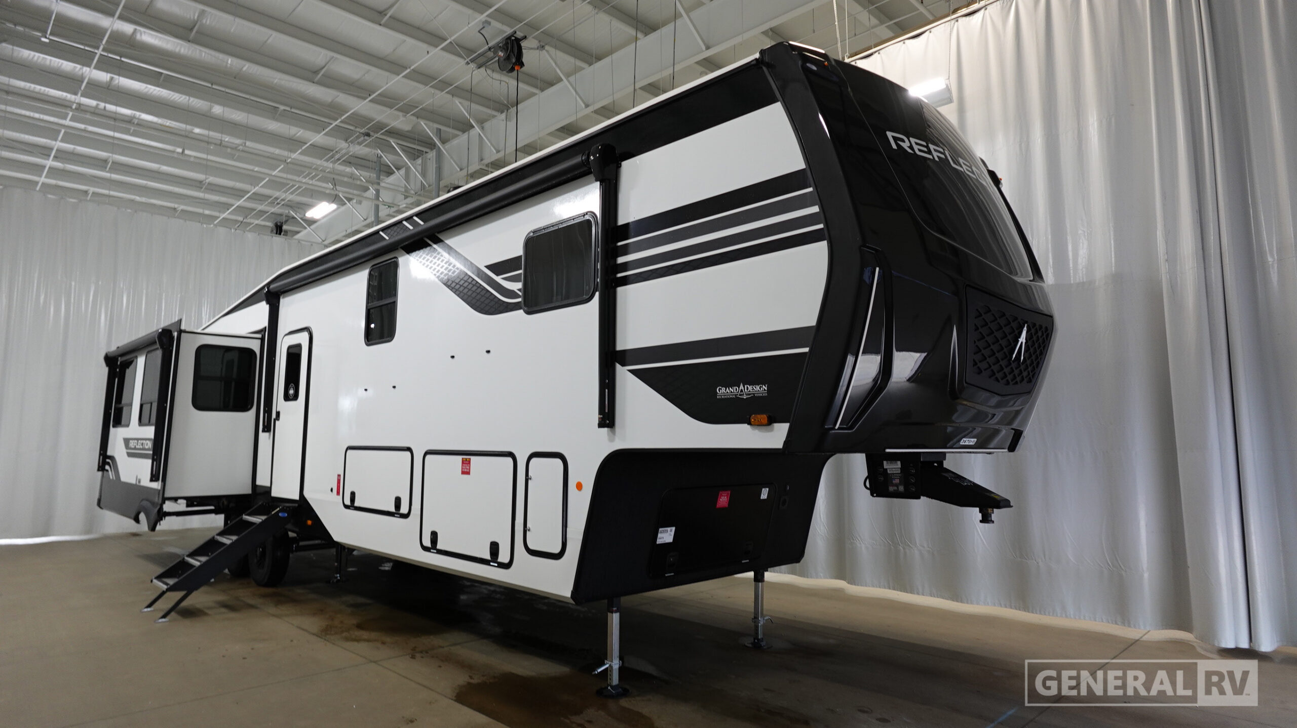 2026 Grand Design REFLECTION 367BHS RV