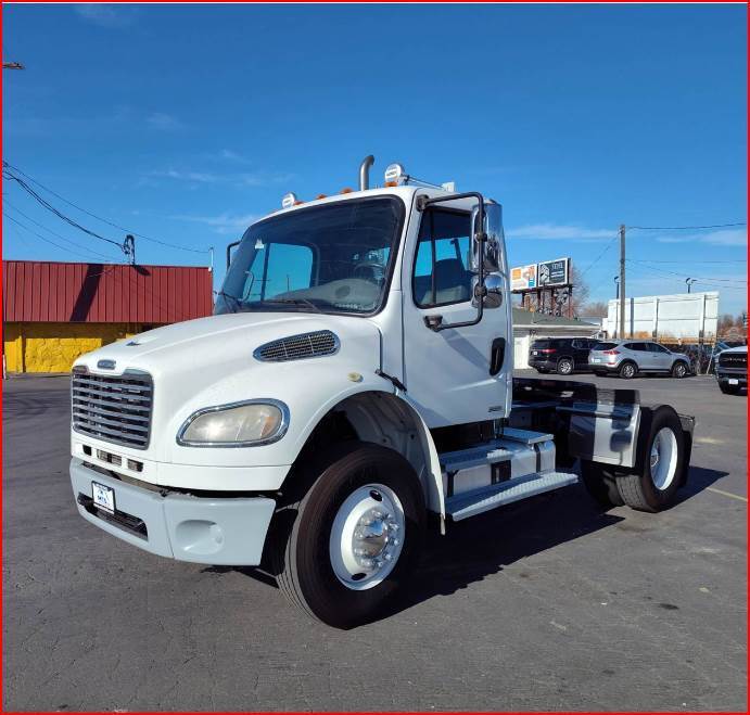 2010 FREIGHTLINER BUSINESS CLASS M2 106 in Midvale, UT
