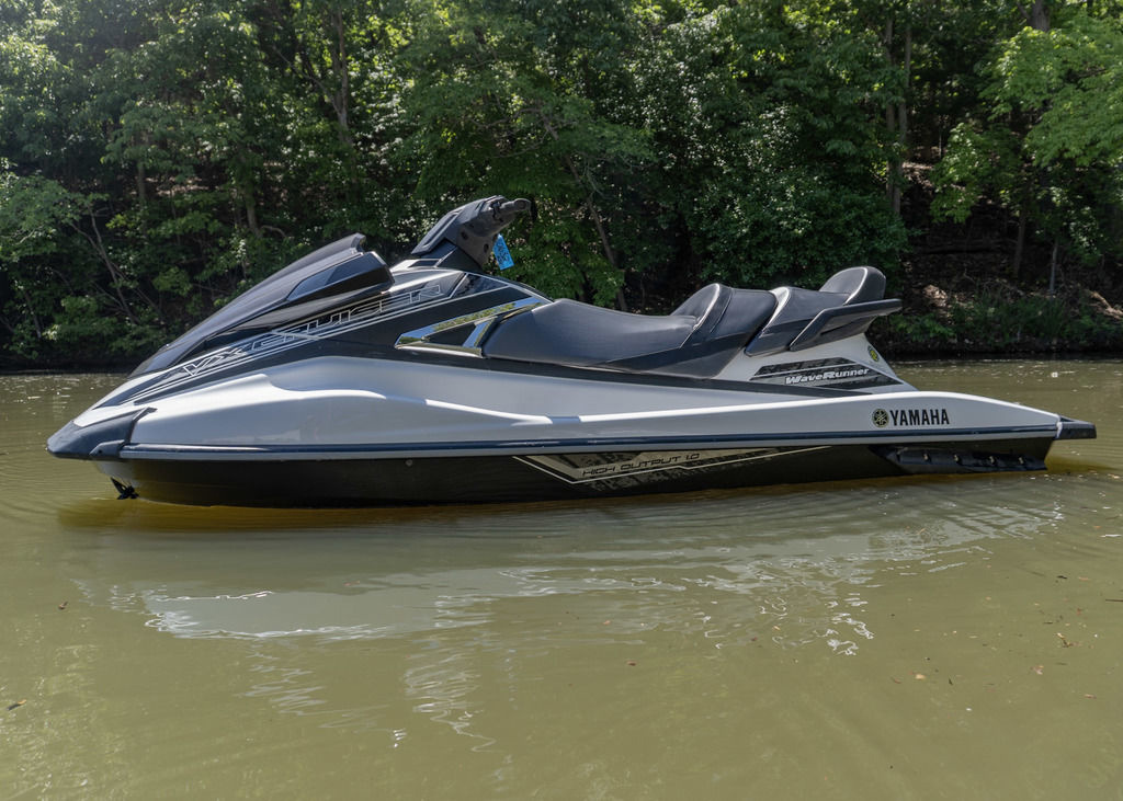 2016 Yamaha Waverunners VX Cruiser - White in Osage Beach, MO