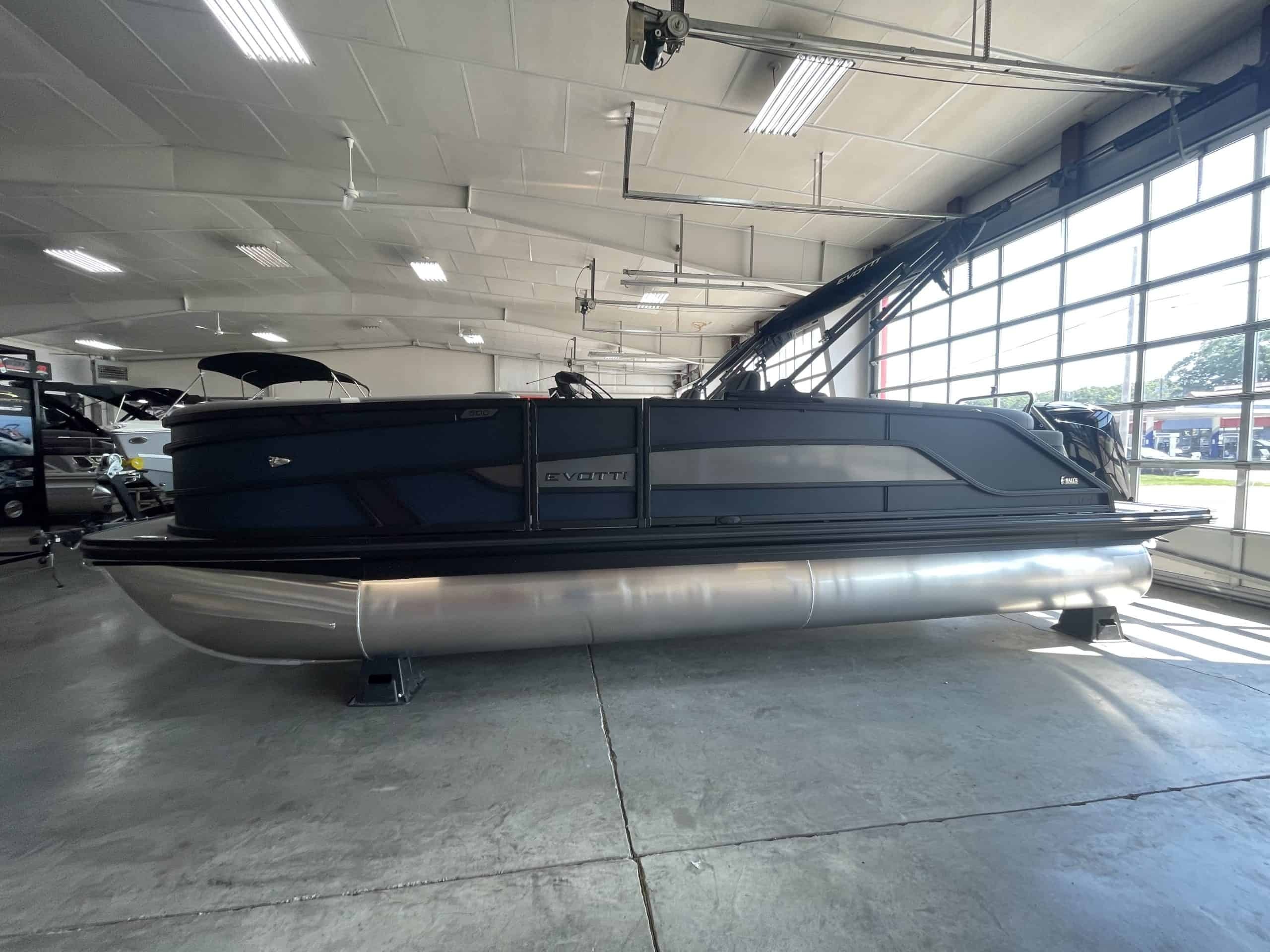 2027 Evotti 521CS in muskegon MI