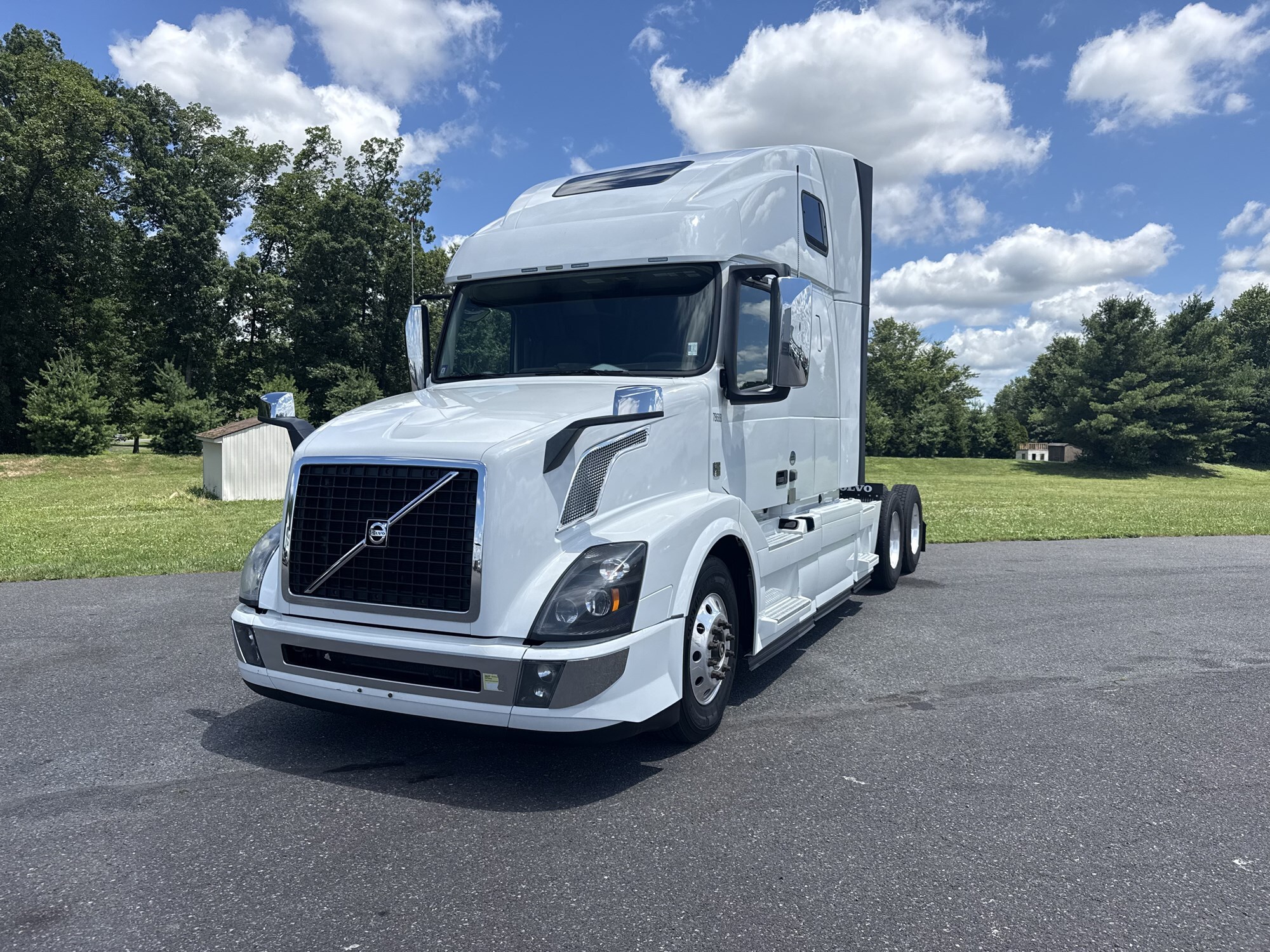 2018 VOLVO VNL64T670 in Souderton, PA