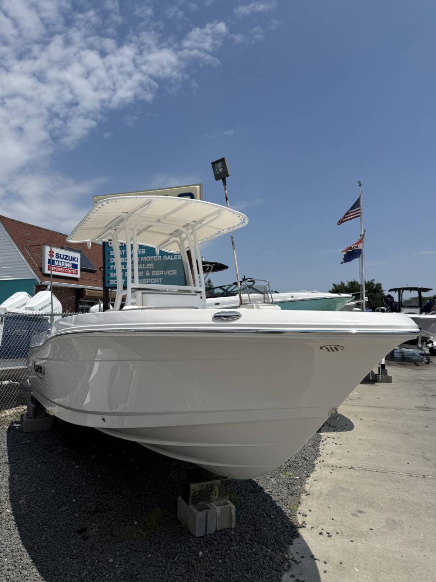 2026 Robalo R200 NAN in islip terrace NY