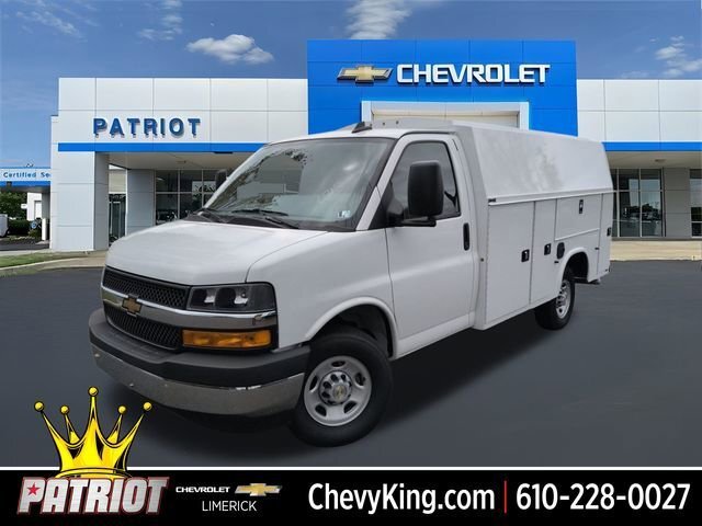 2025 CHEVROLET Express Cutaway 3500 in Royersford, PA