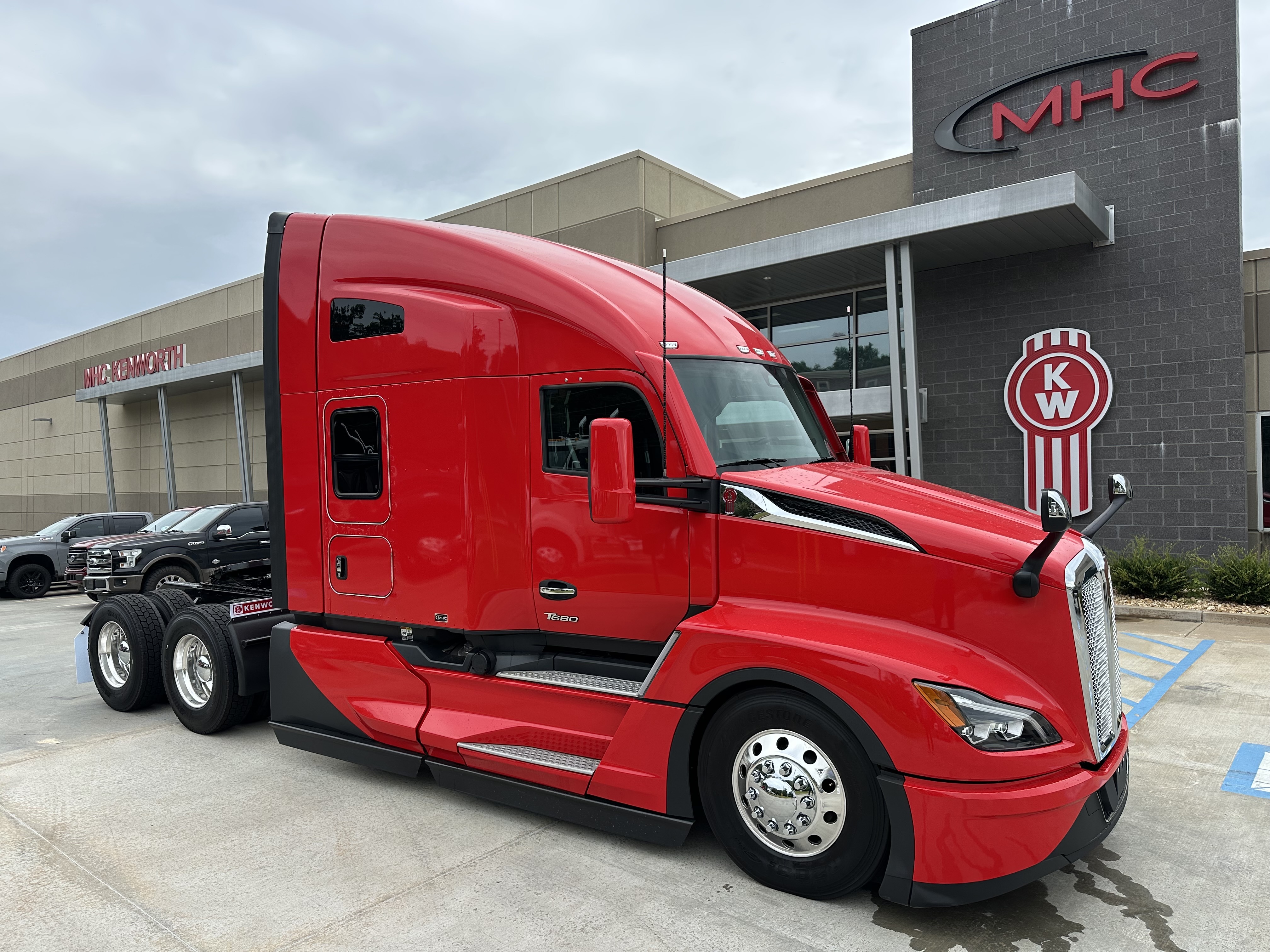 2027 KENWORTH T680 in Mcdonough, GA