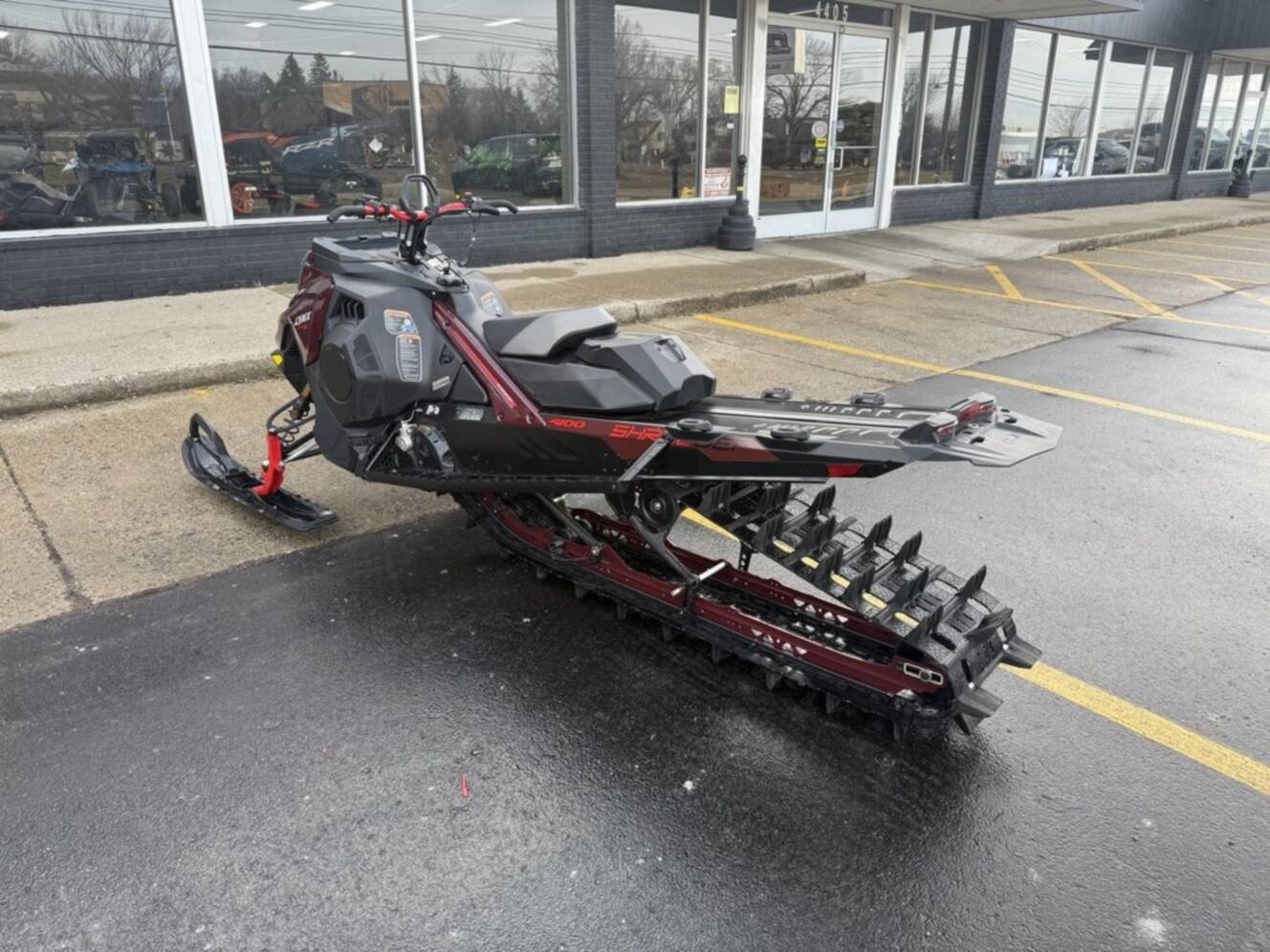 A photo of this 2025 Lynx Shredder DS 850 E-TEC Turbo R_4100_10.25in / Red