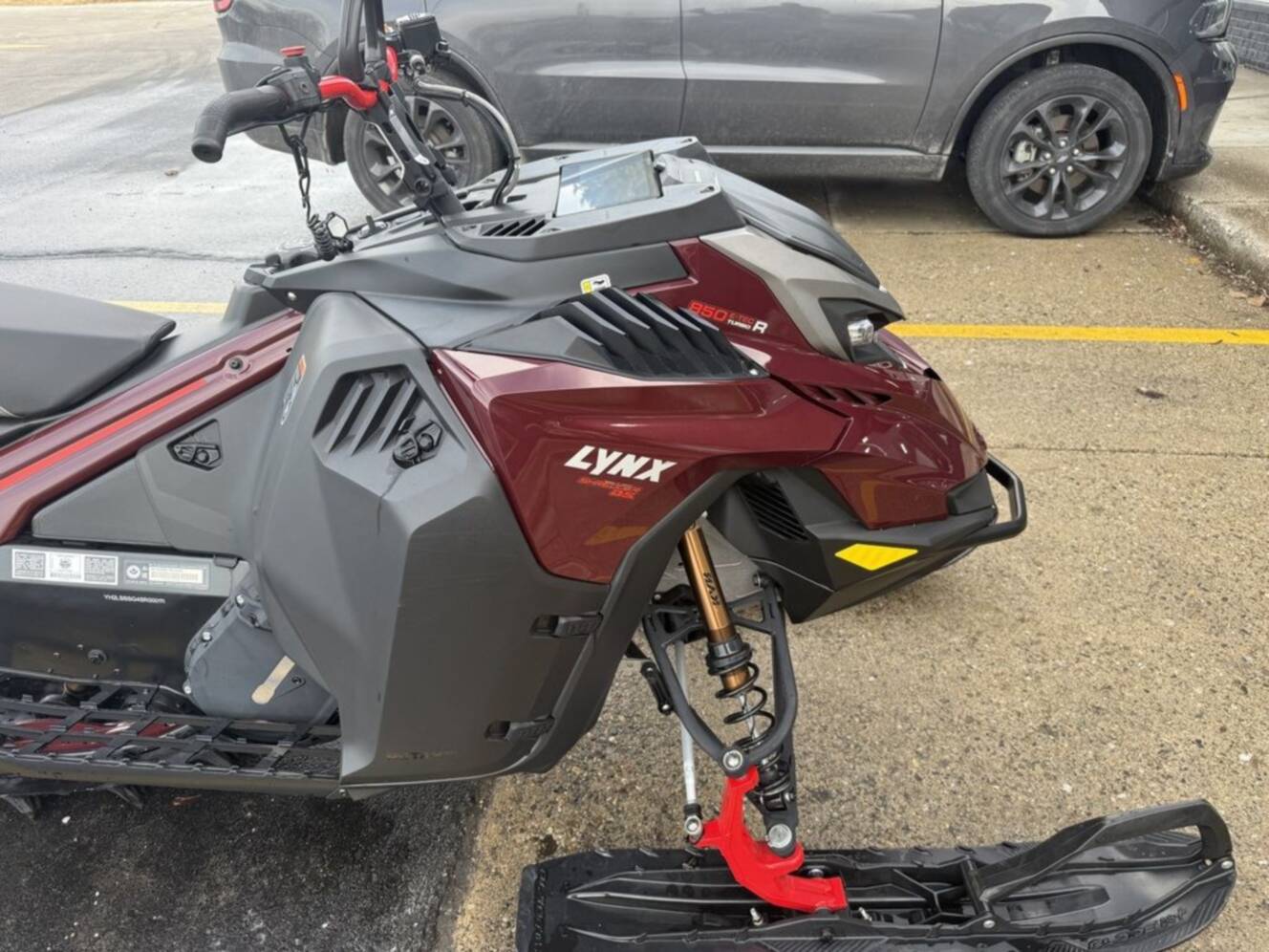 A photo of this 2025 Lynx Shredder DS 850 E-TEC Turbo R_4100_10.25in / Red